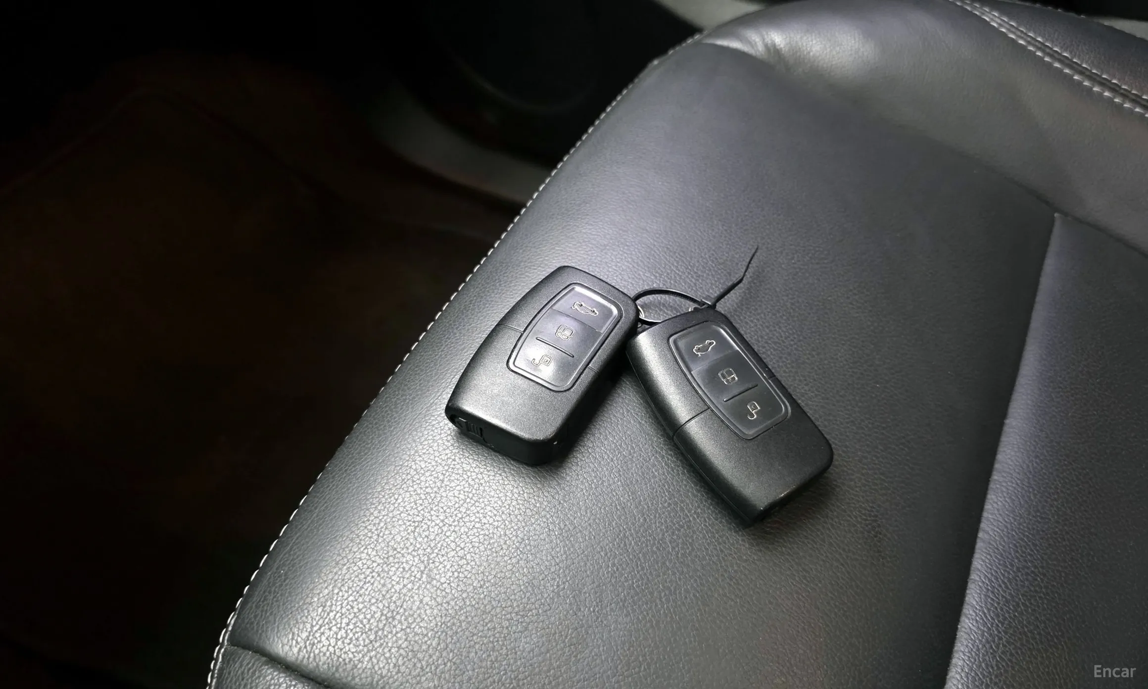 Ford Escape превью 17