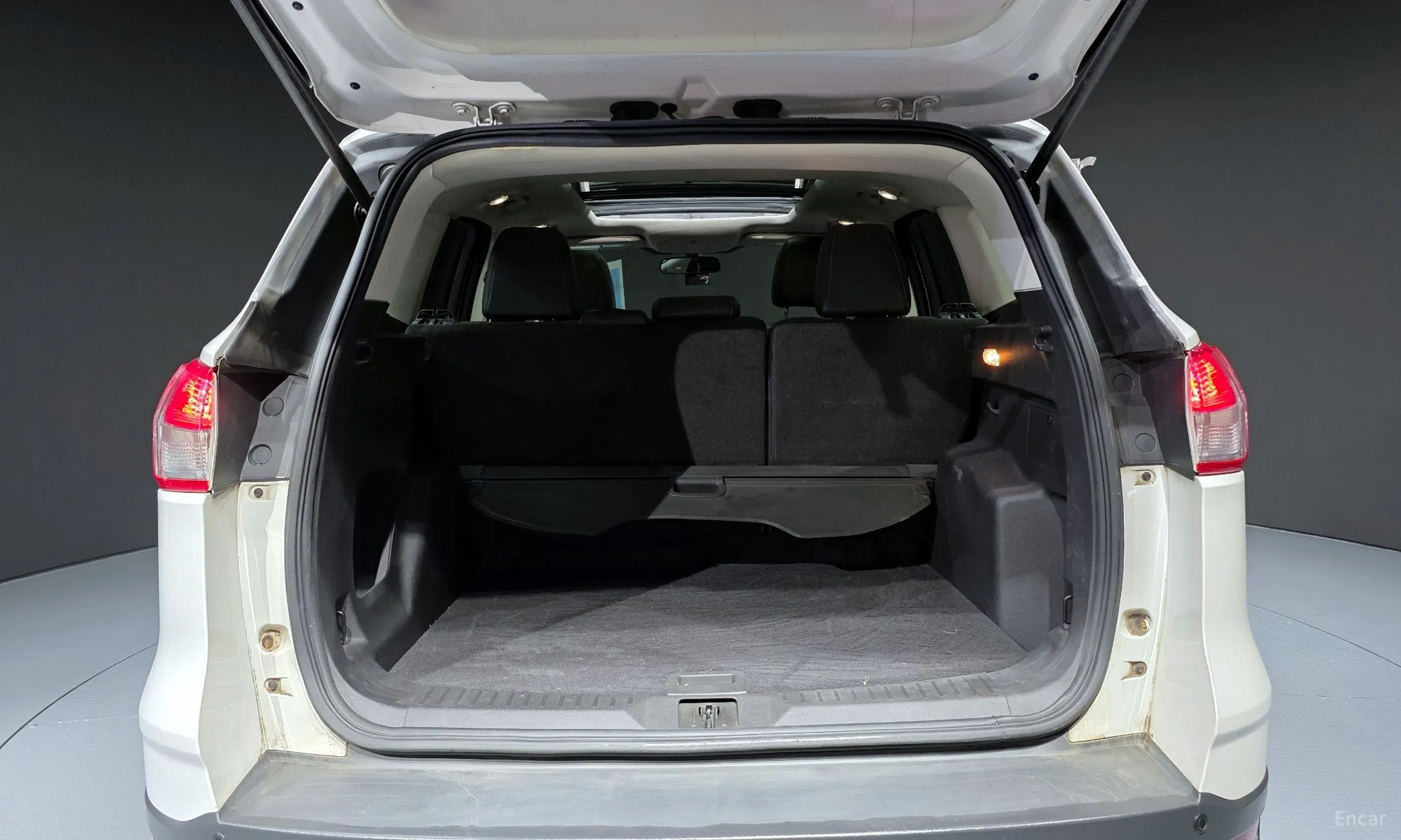 Ford Escape превью 19
