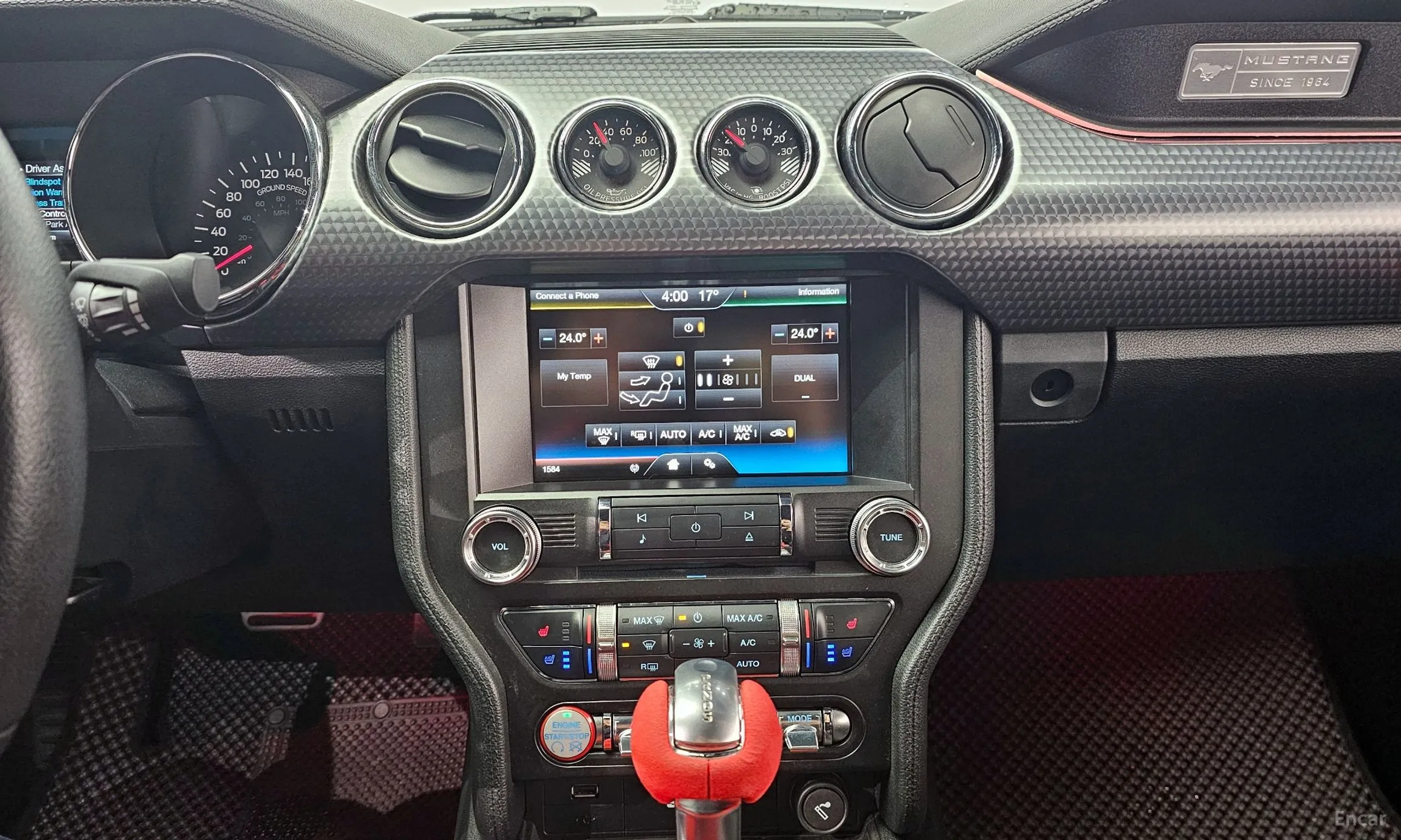 Ford Mustang превью 14