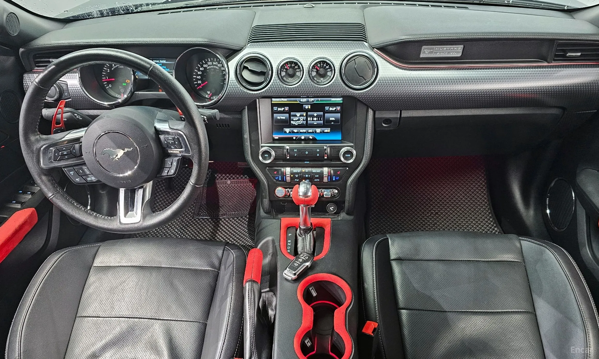 Ford Mustang превью 7