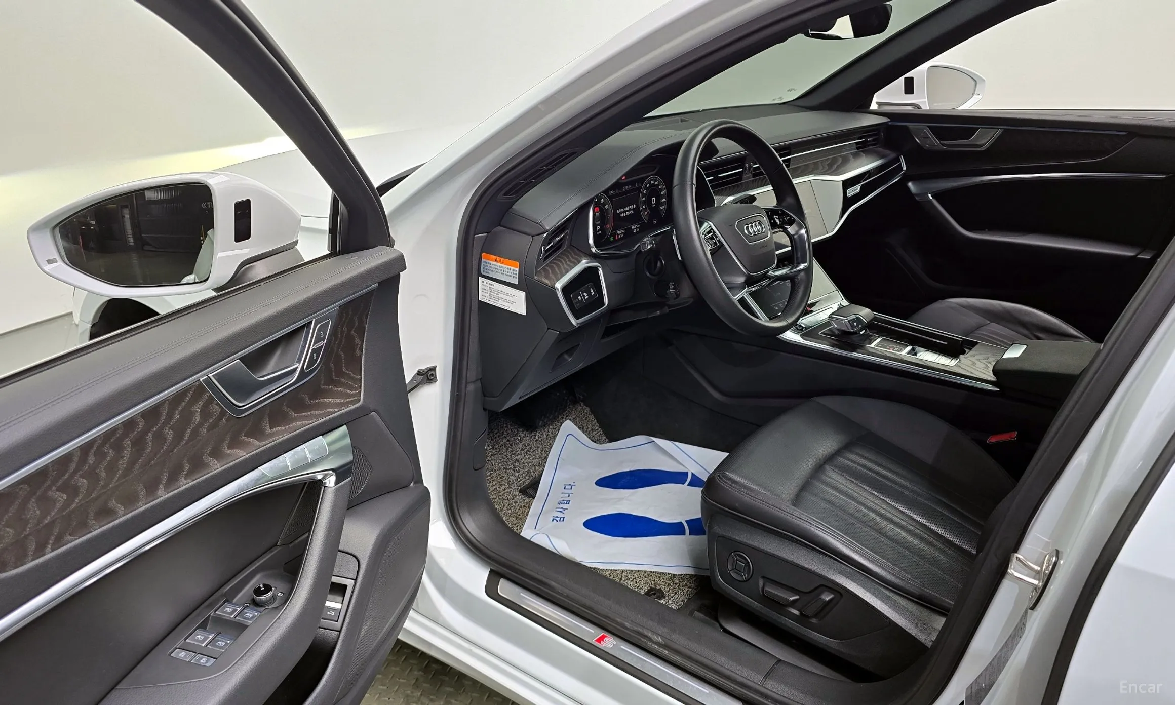 Audi A6 (C8) превью 10