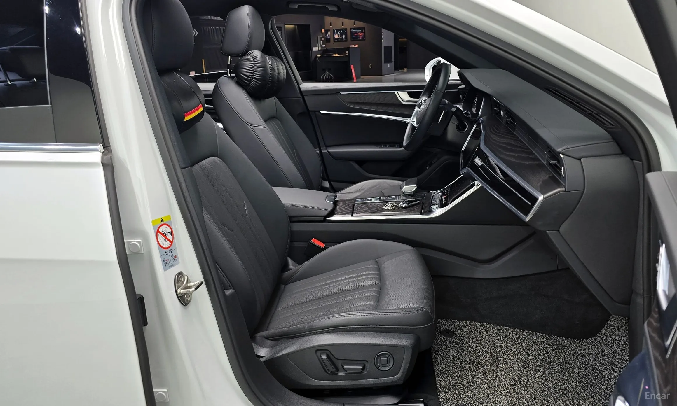 Audi A6 (C8) превью 12