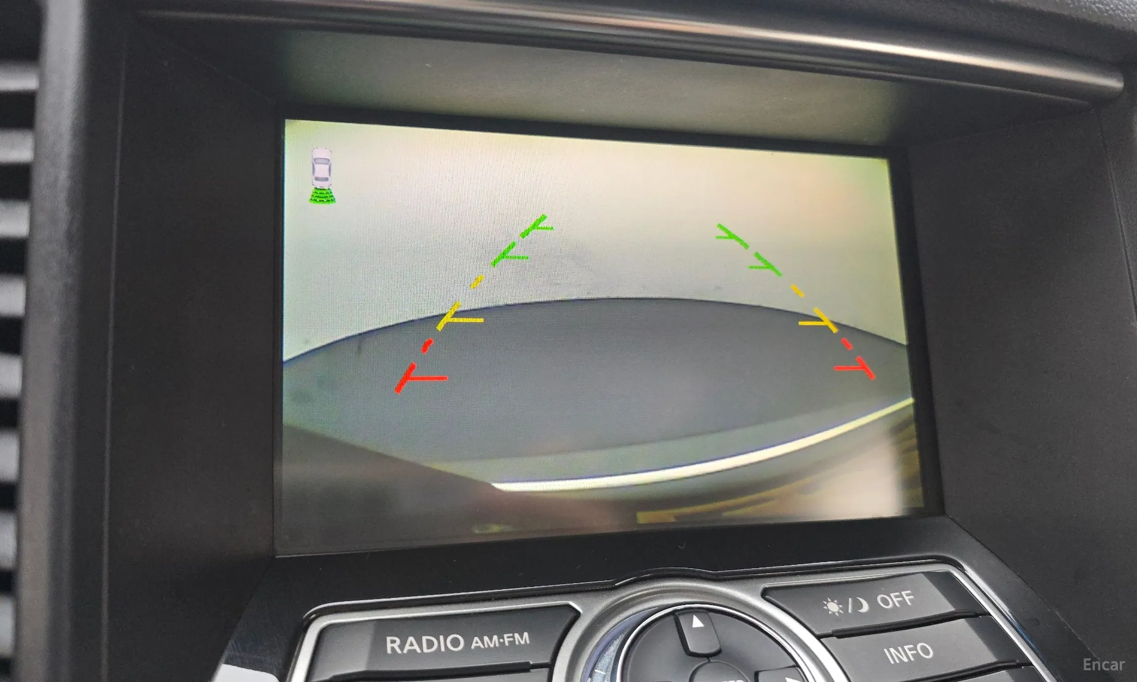 Infiniti FX30d превью 14