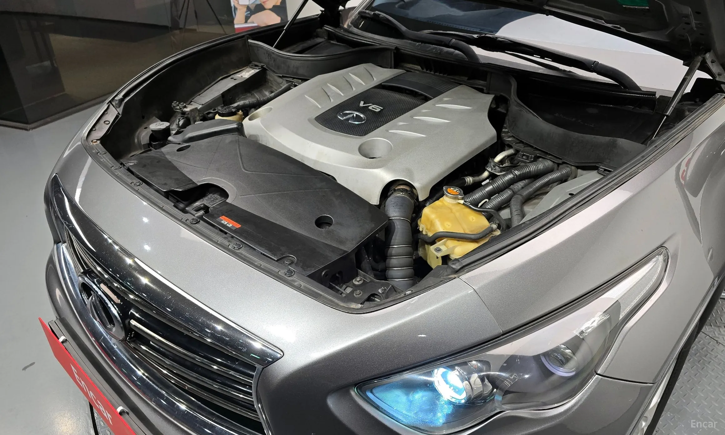 Infiniti FX30d превью 6