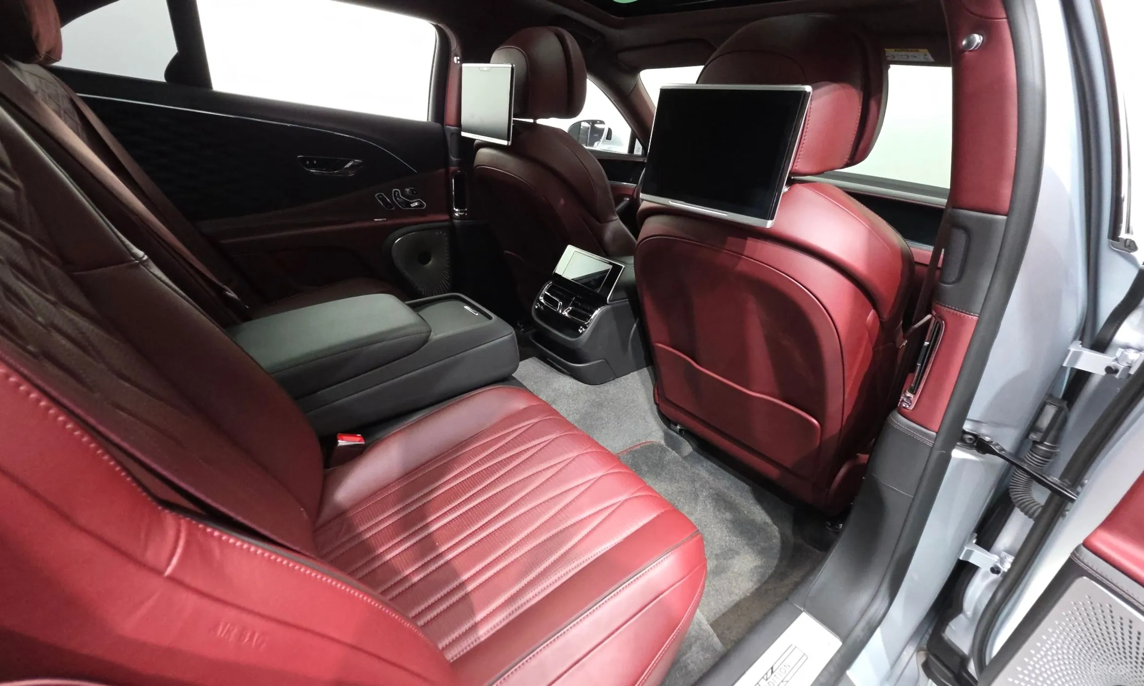 Bentley Flying Spur 3rd Generation превью 12