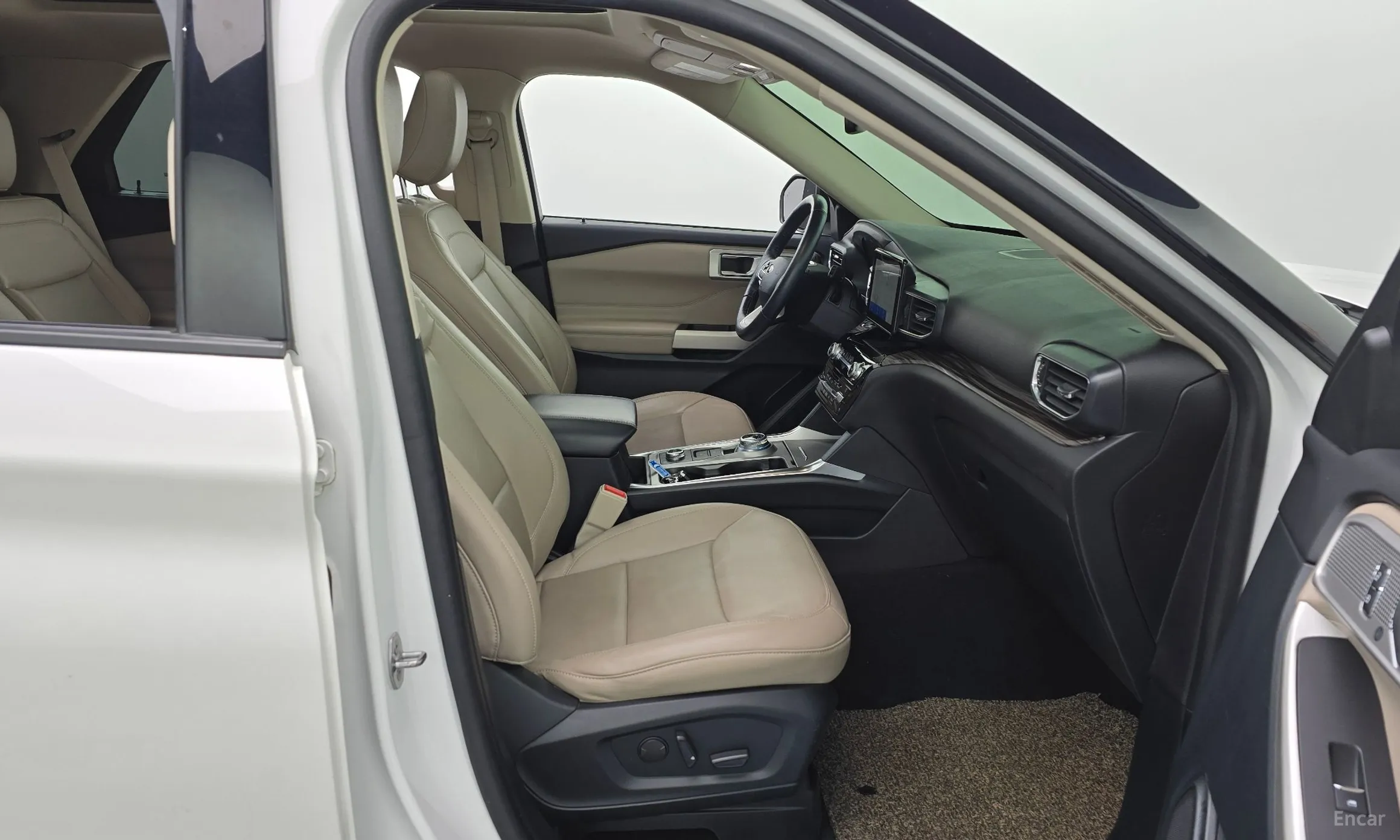 Ford Explorer 6th Generation превью 11