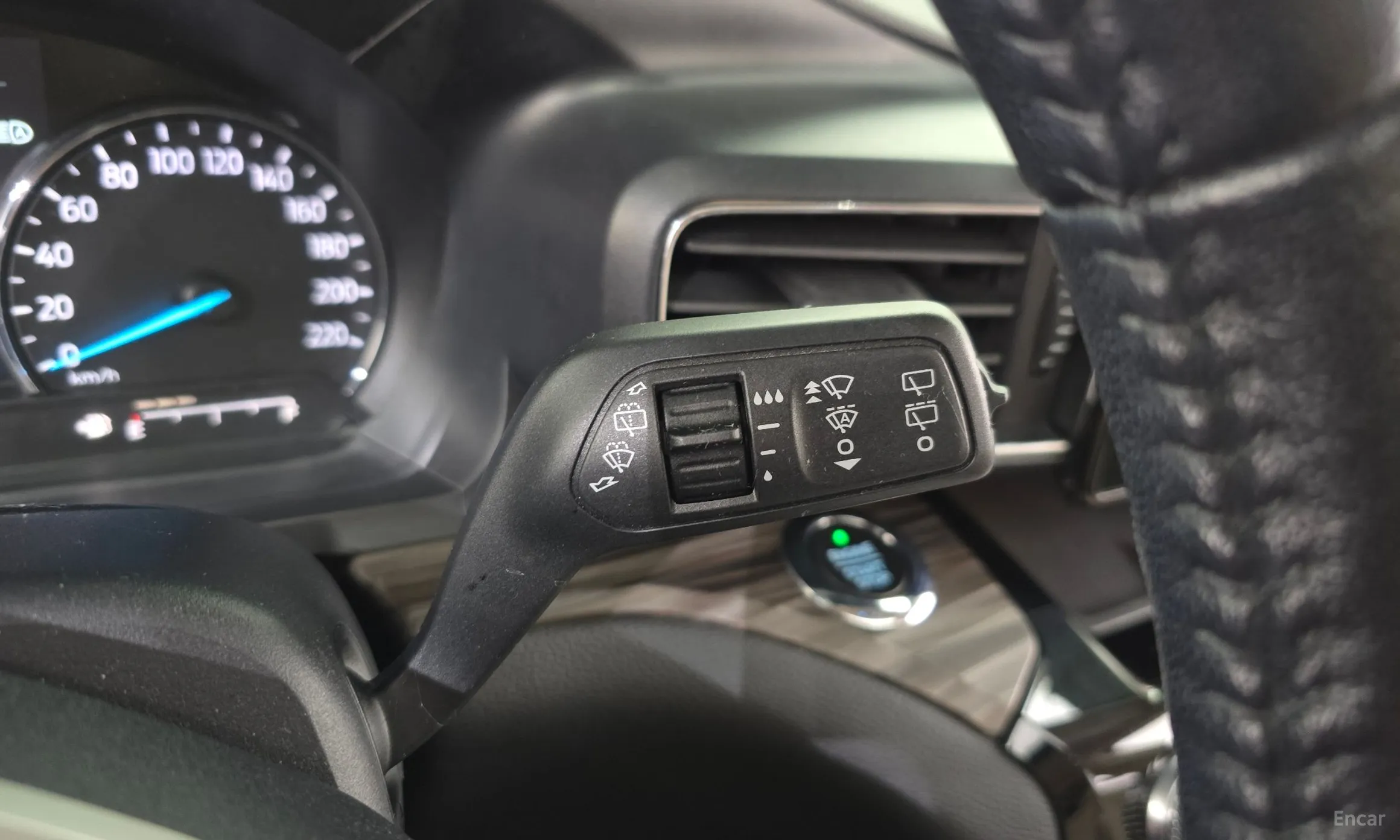 Ford Explorer 6th Generation превью 17