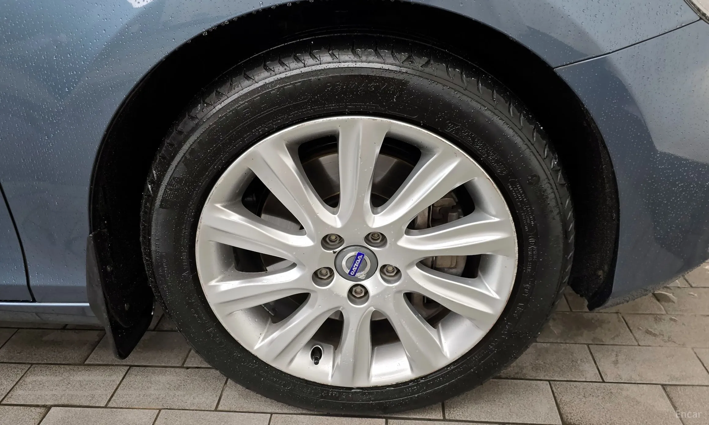 Volvo V40 превью 5