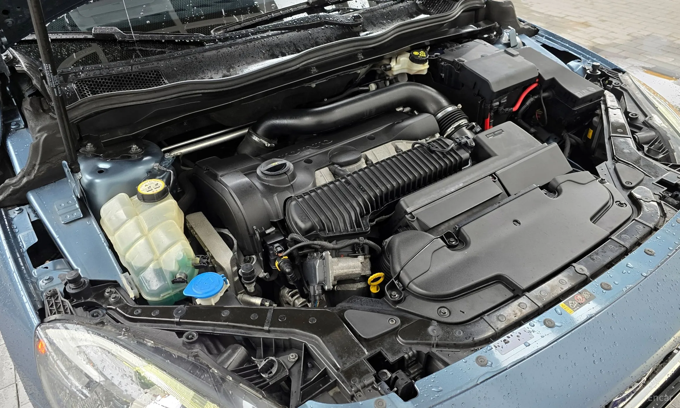Volvo V40 превью 6