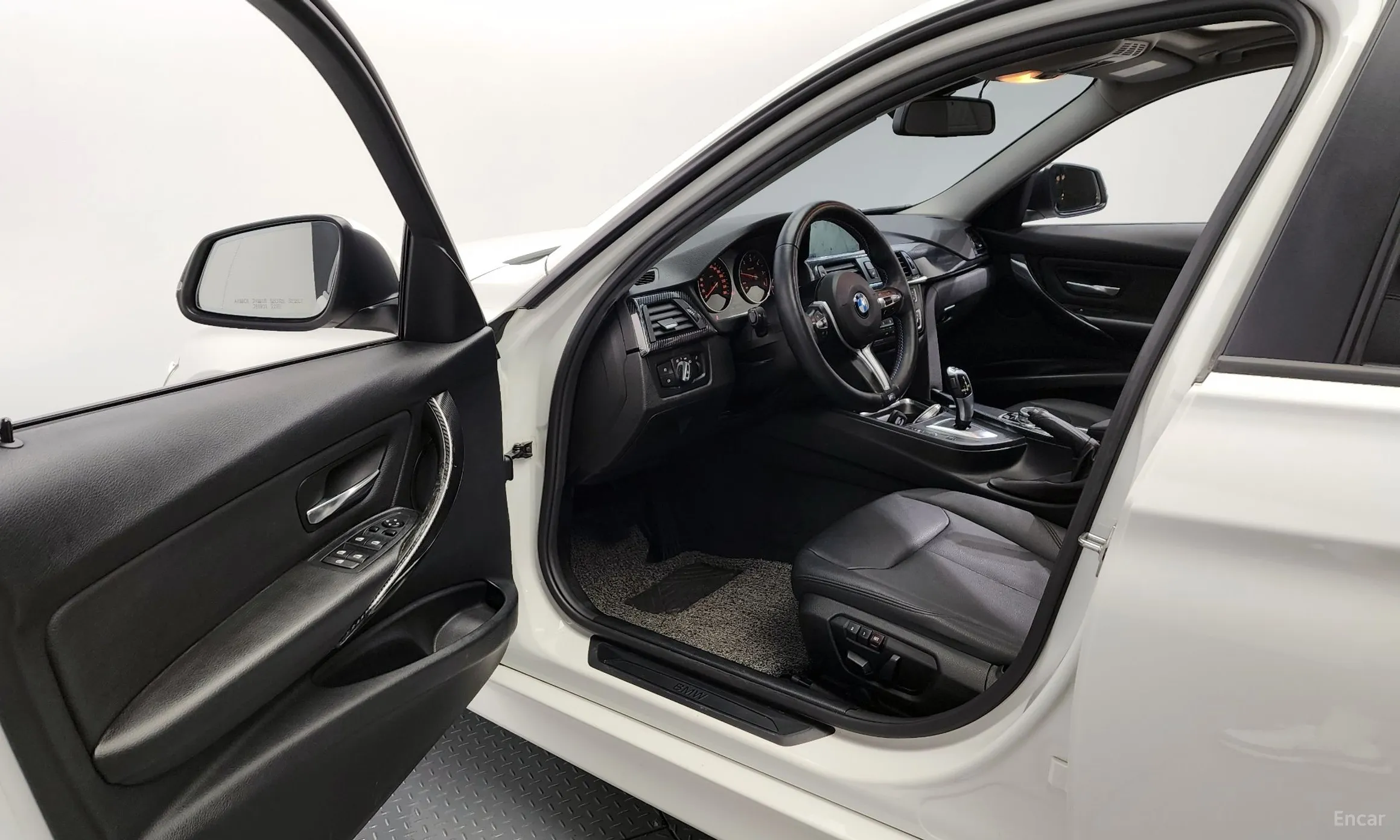 BMW 3 Series (F30) превью 10