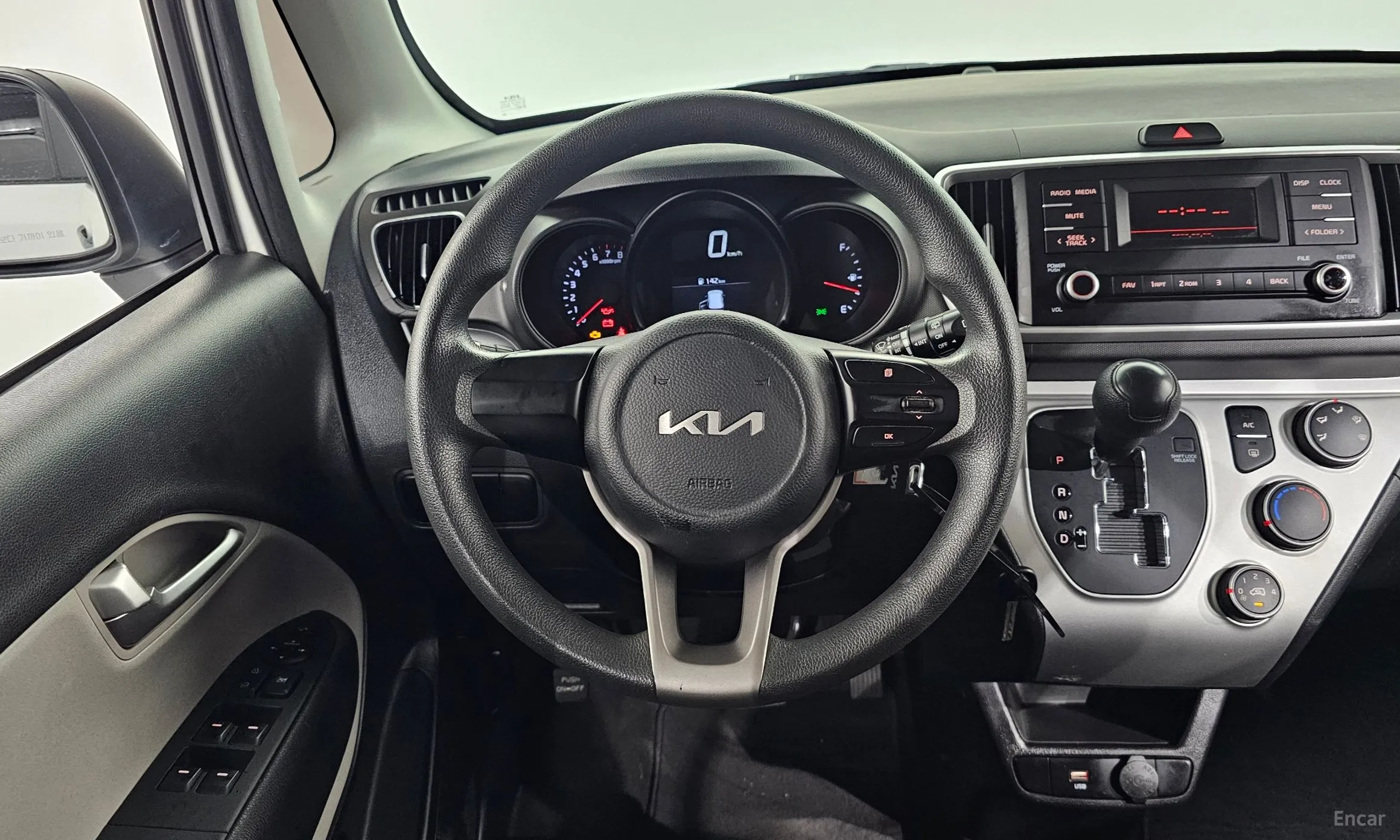 Kia Ray превью 13