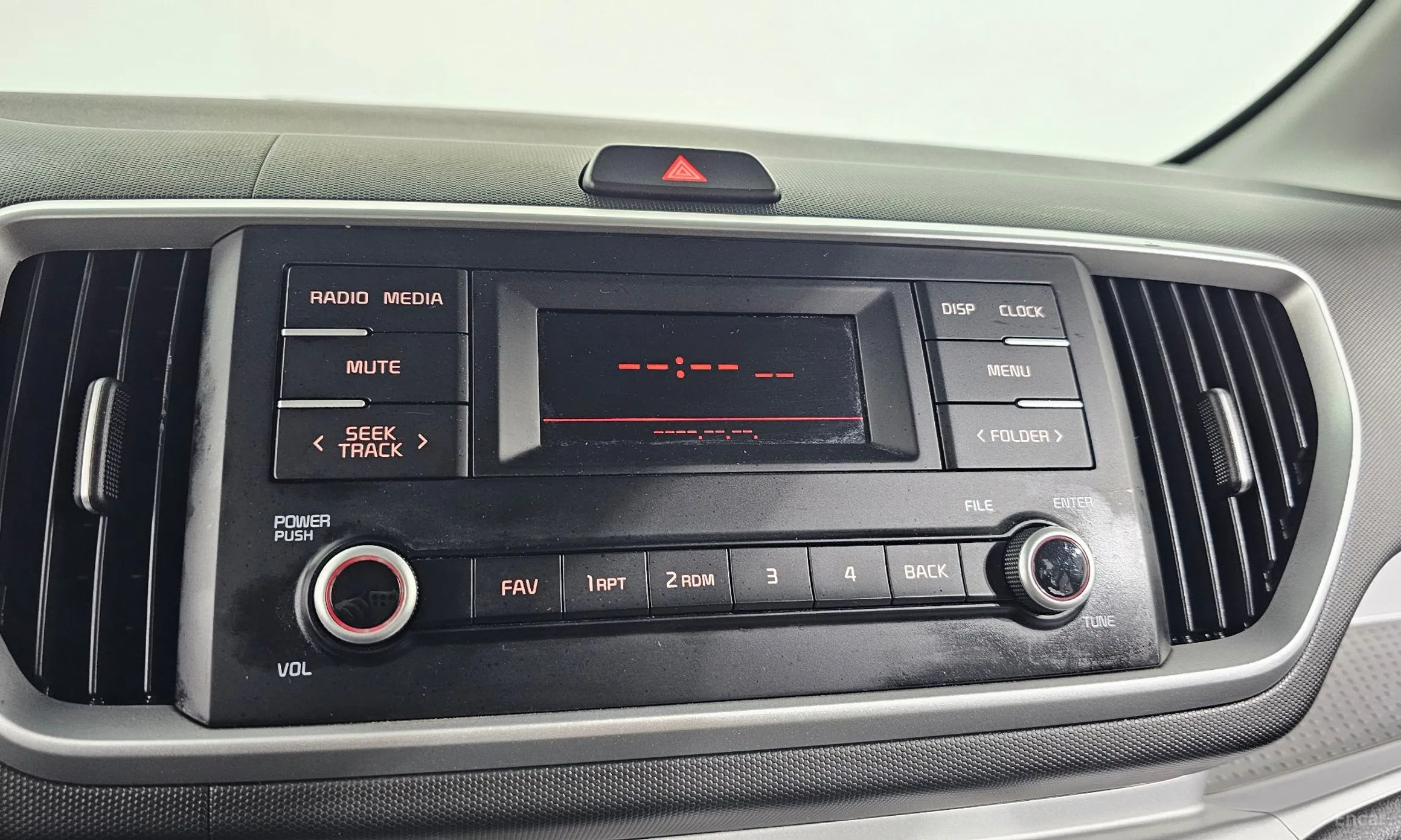 Kia Ray превью 14