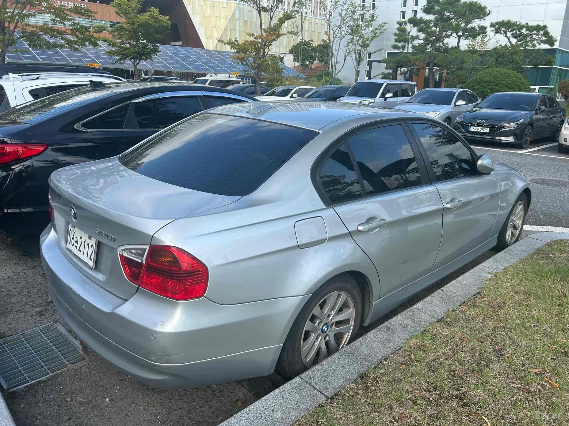 BMW 3 Series (E90) превью 7