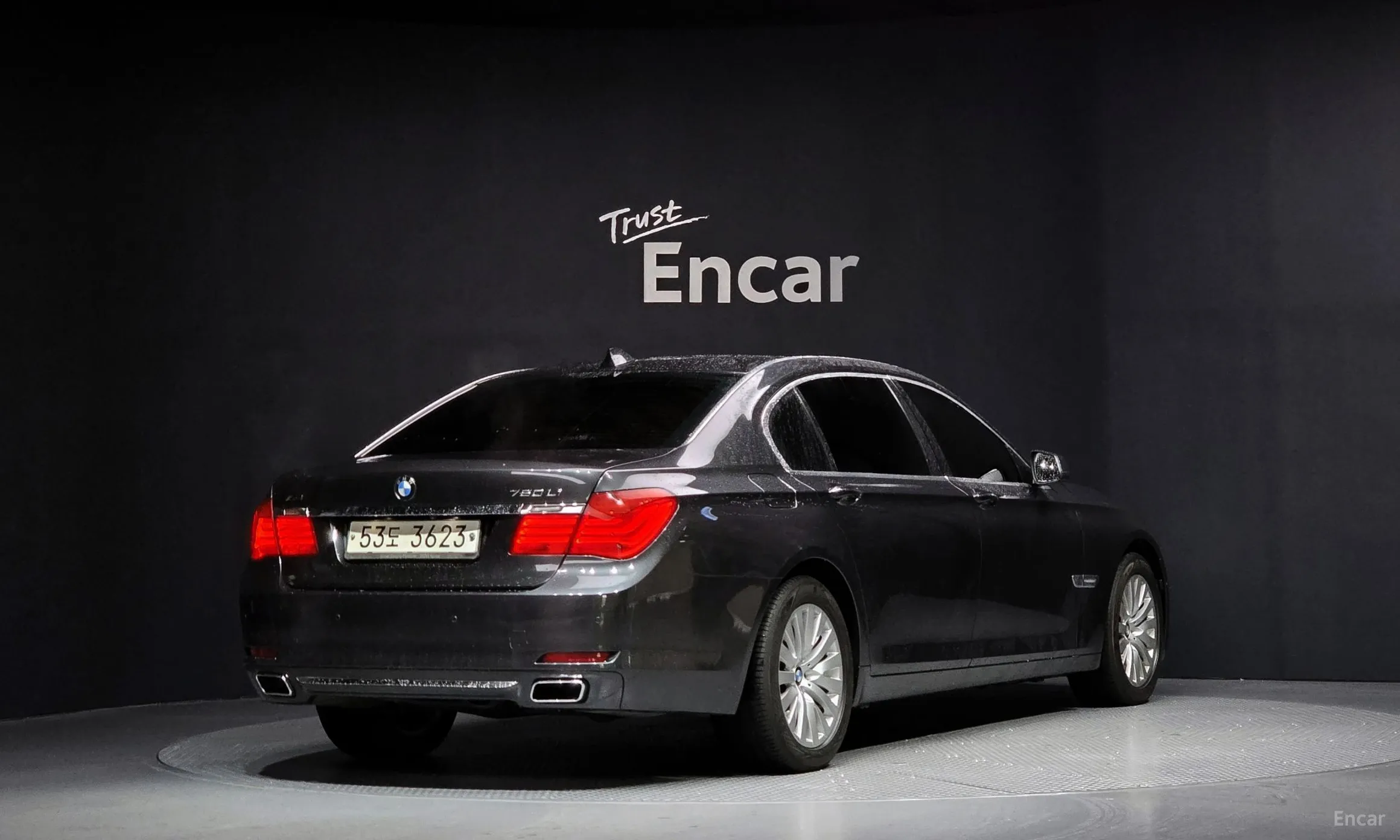 BMW 7 Series (F01)