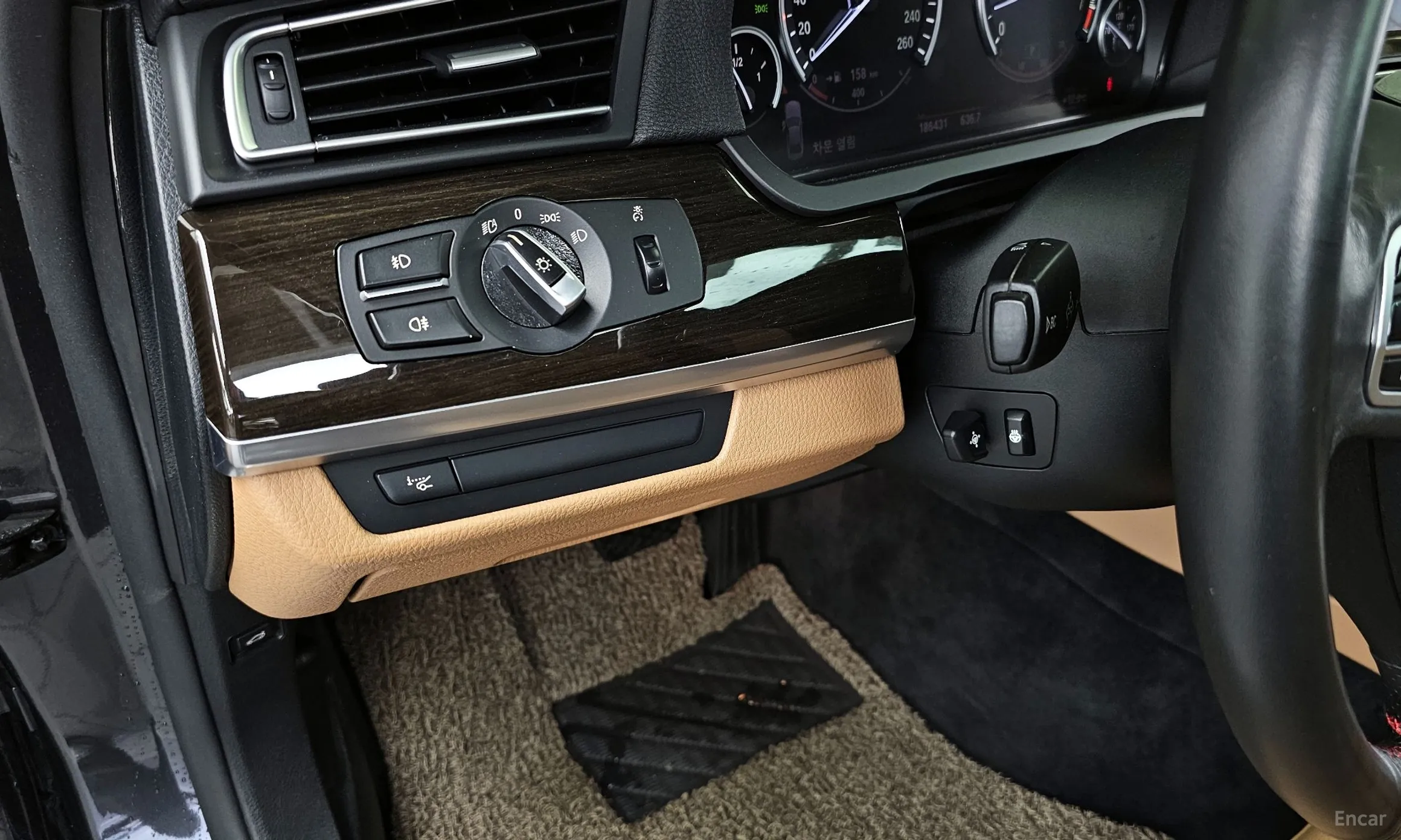 BMW 7 Series (F01) превью 16