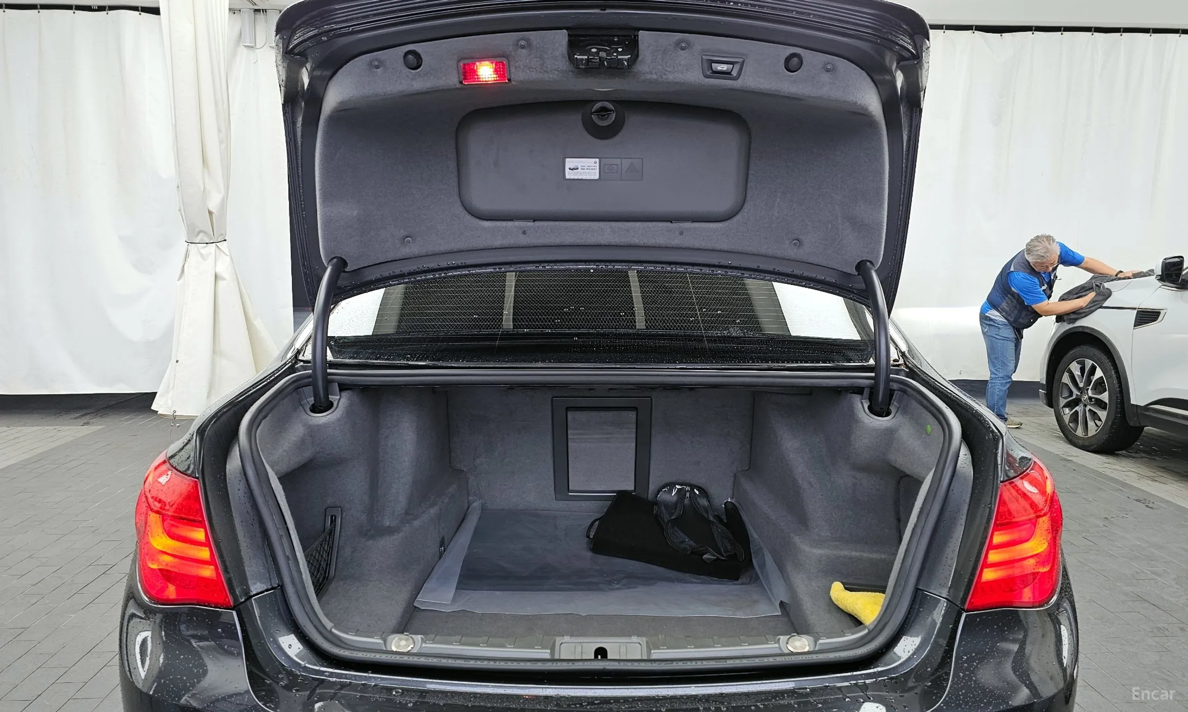 BMW 7 Series (F01) превью 20