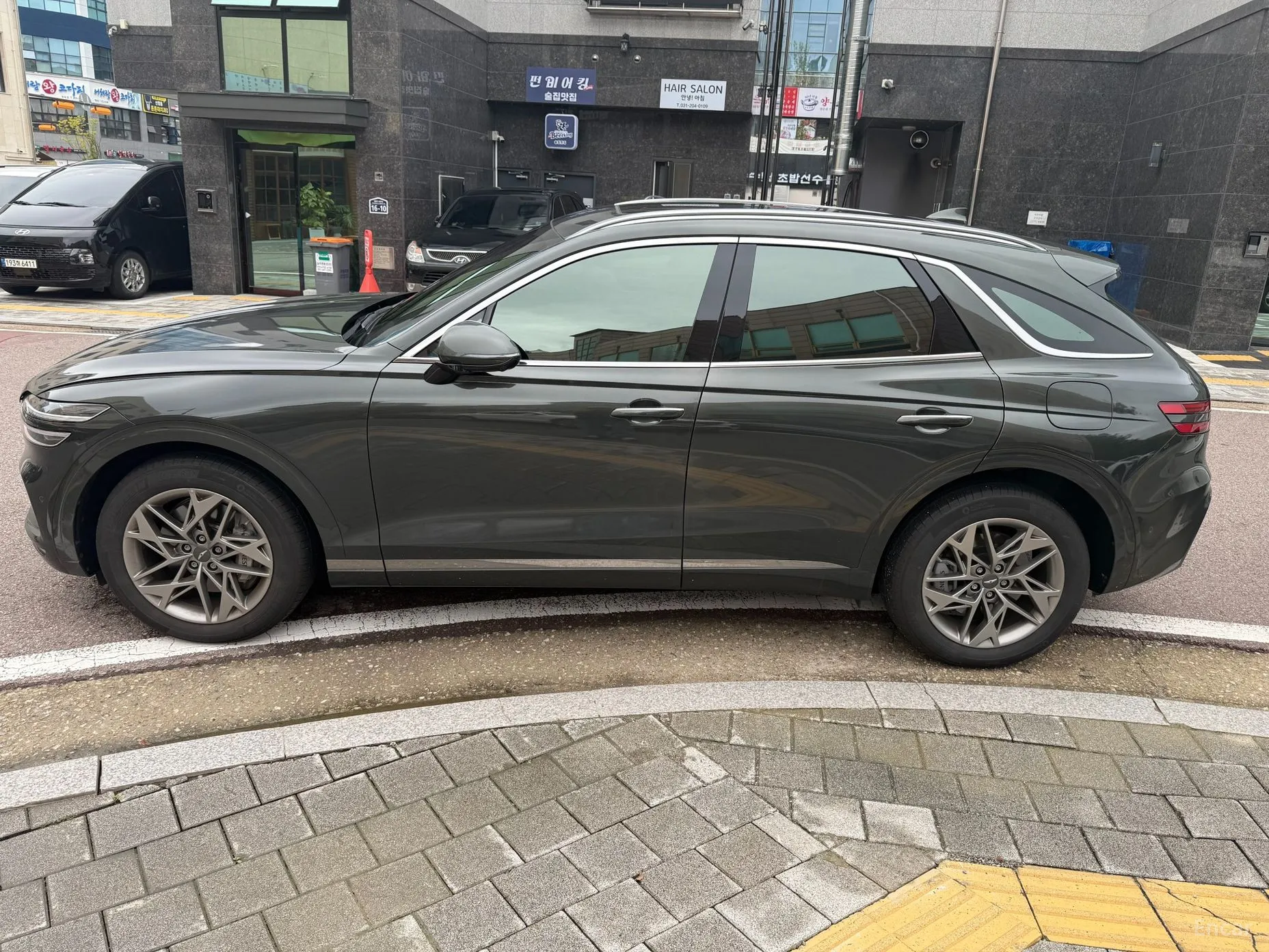 Genesis GV70 превью 3