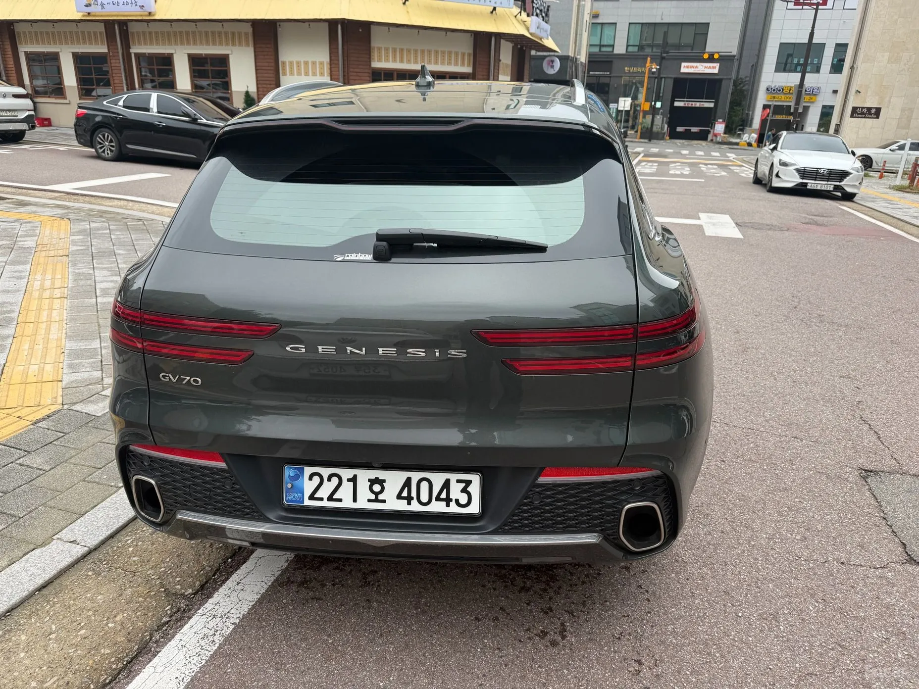 Genesis GV70 превью 4
