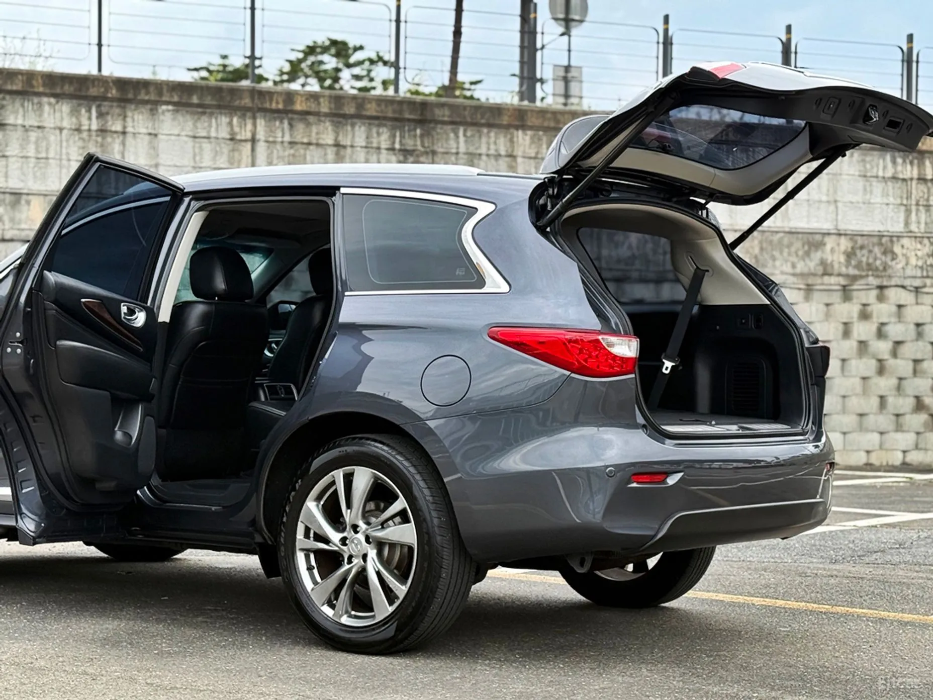 Infiniti QX60 превью 6
