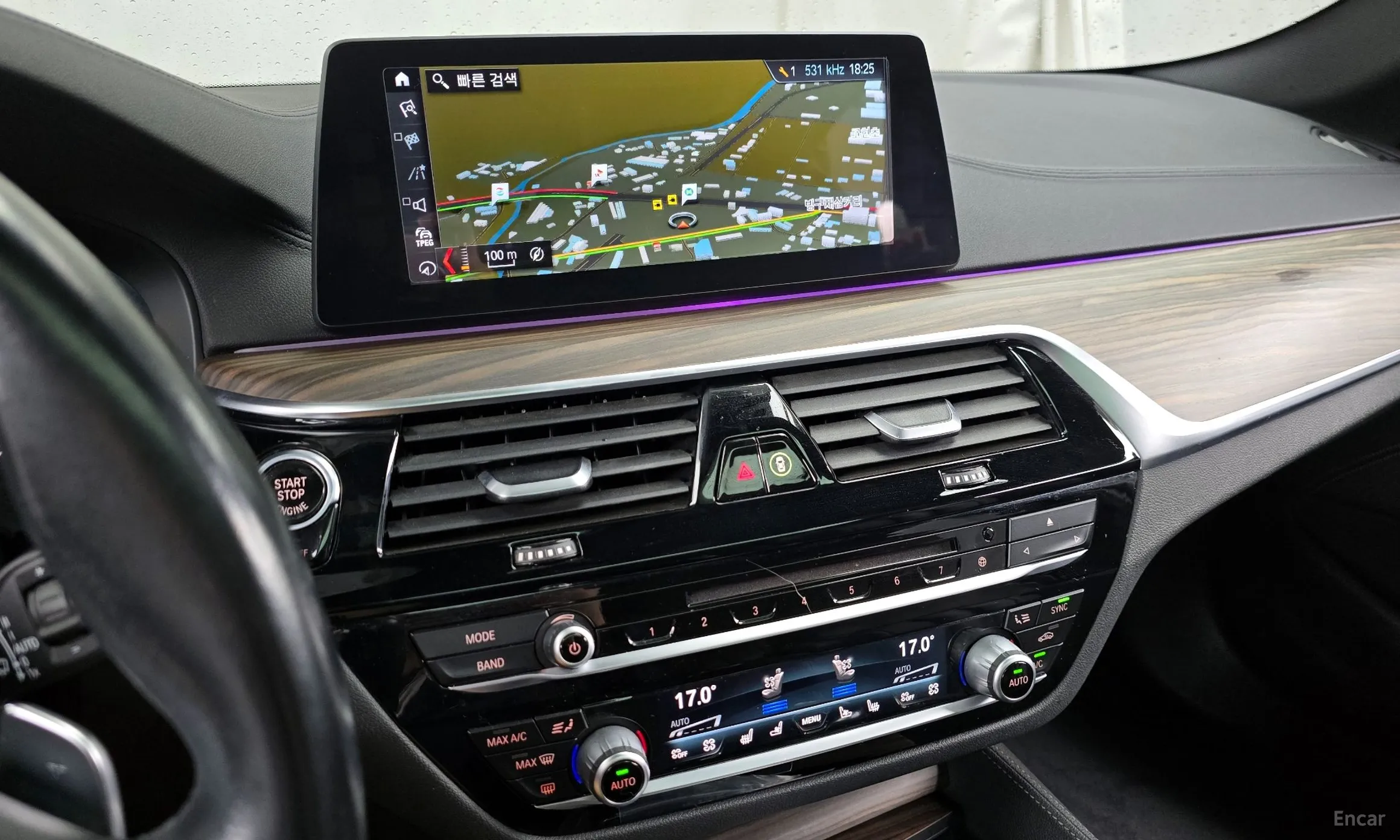 BMW 5 Series (G30) превью 14