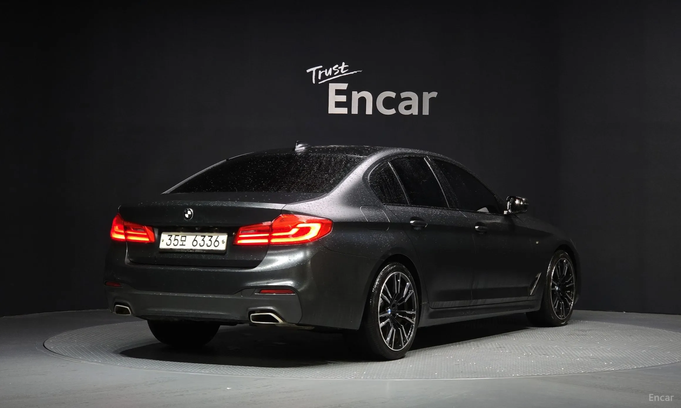 BMW 5 Series (G30) превью 2