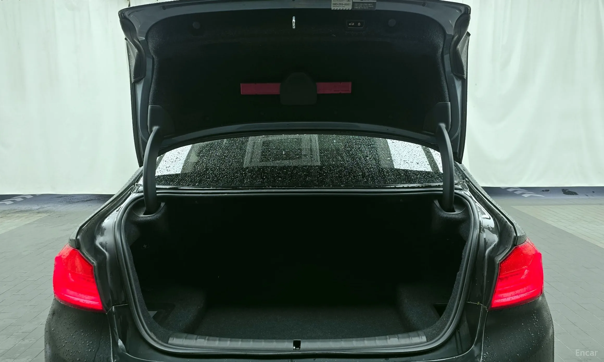 BMW 5 Series (G30) превью 20