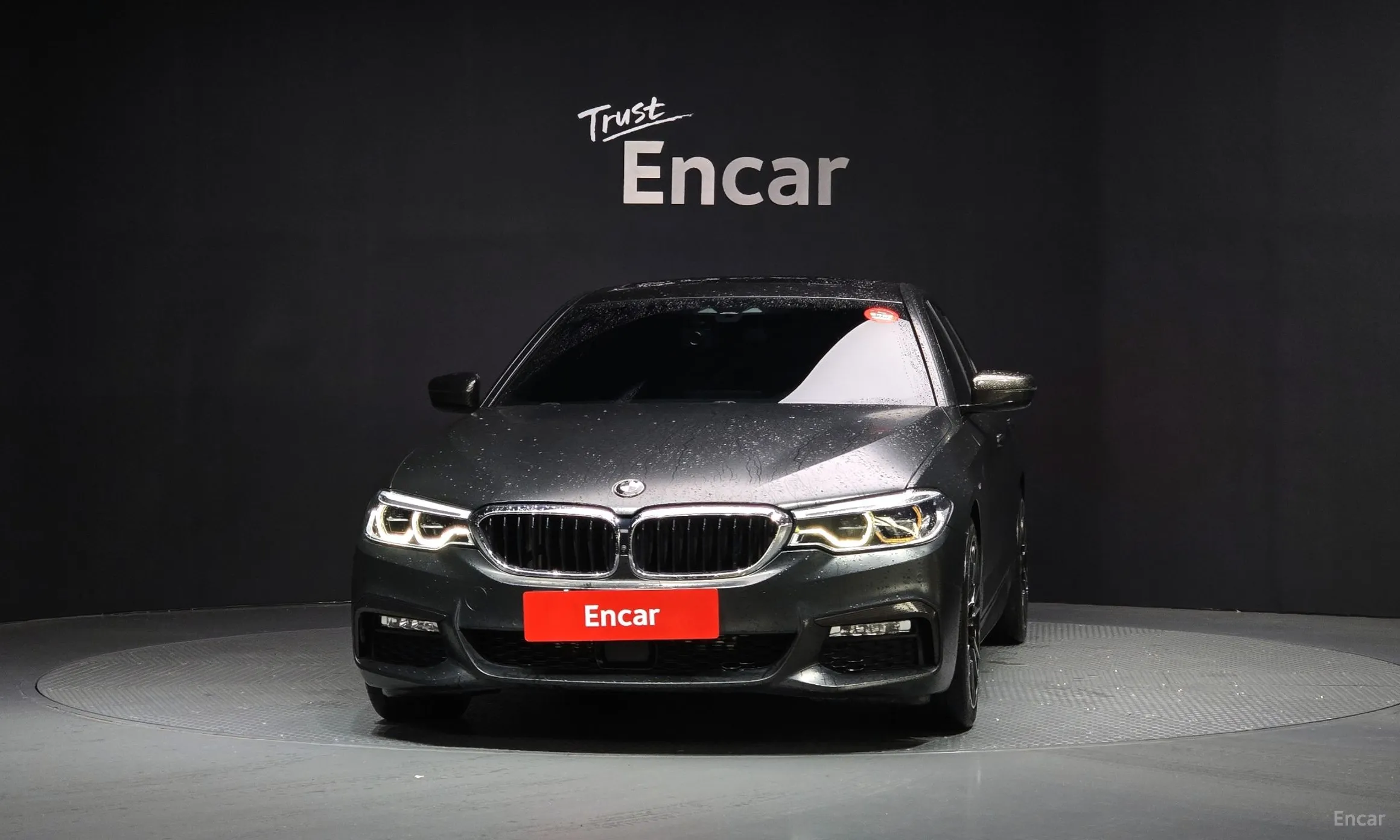BMW 5 Series (G30) превью 3