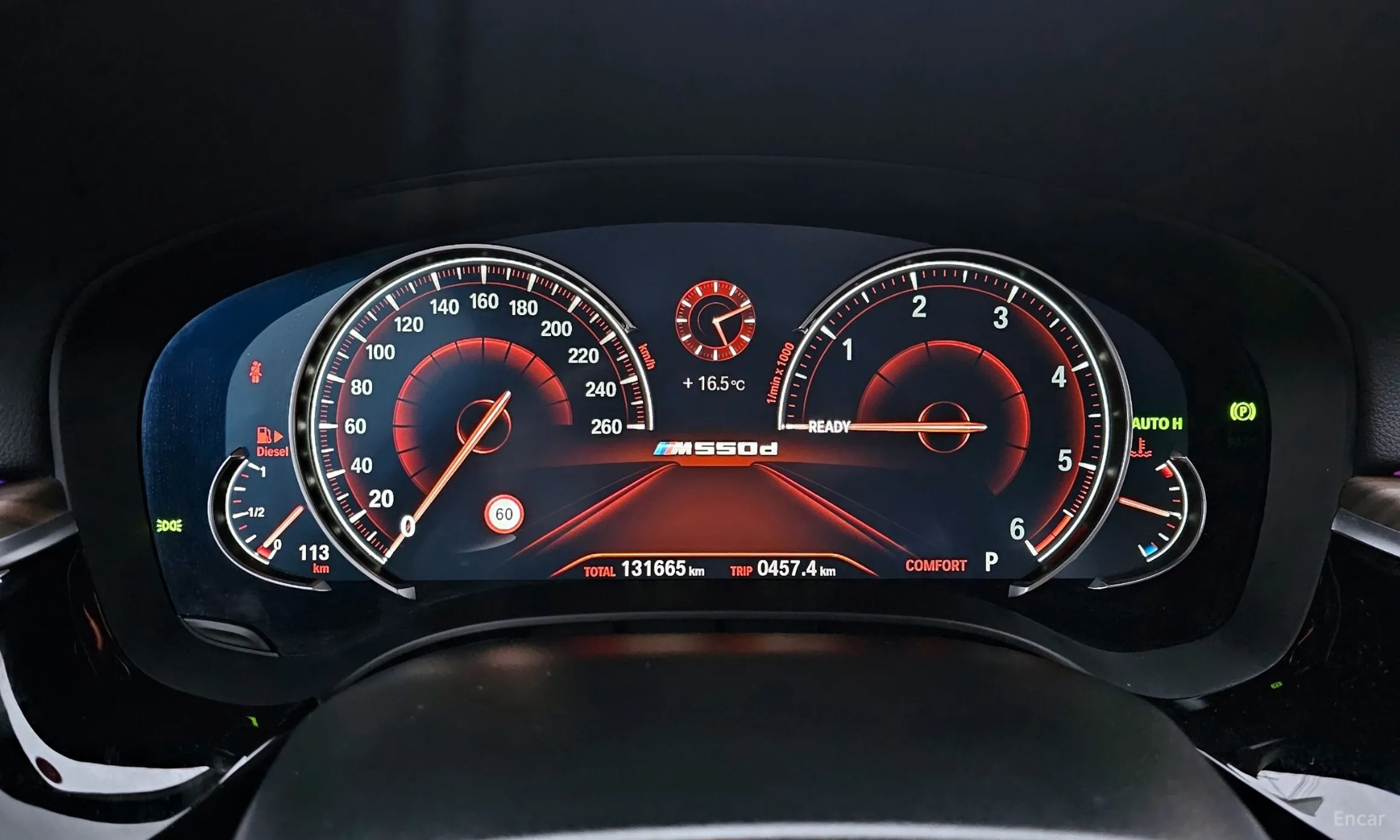 BMW 5 Series (G30) превью 8