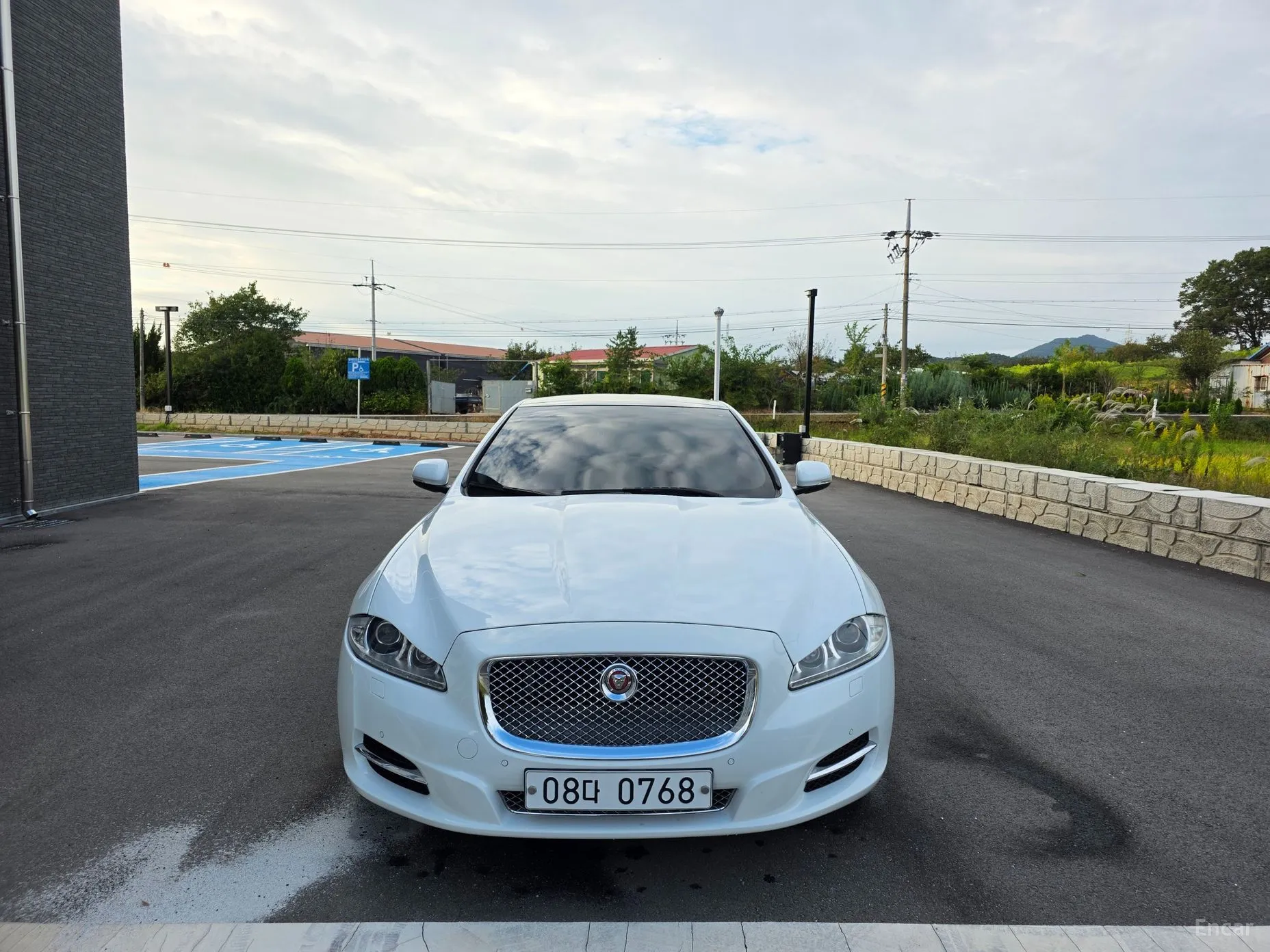 Jaguar All New XJ превью 3
