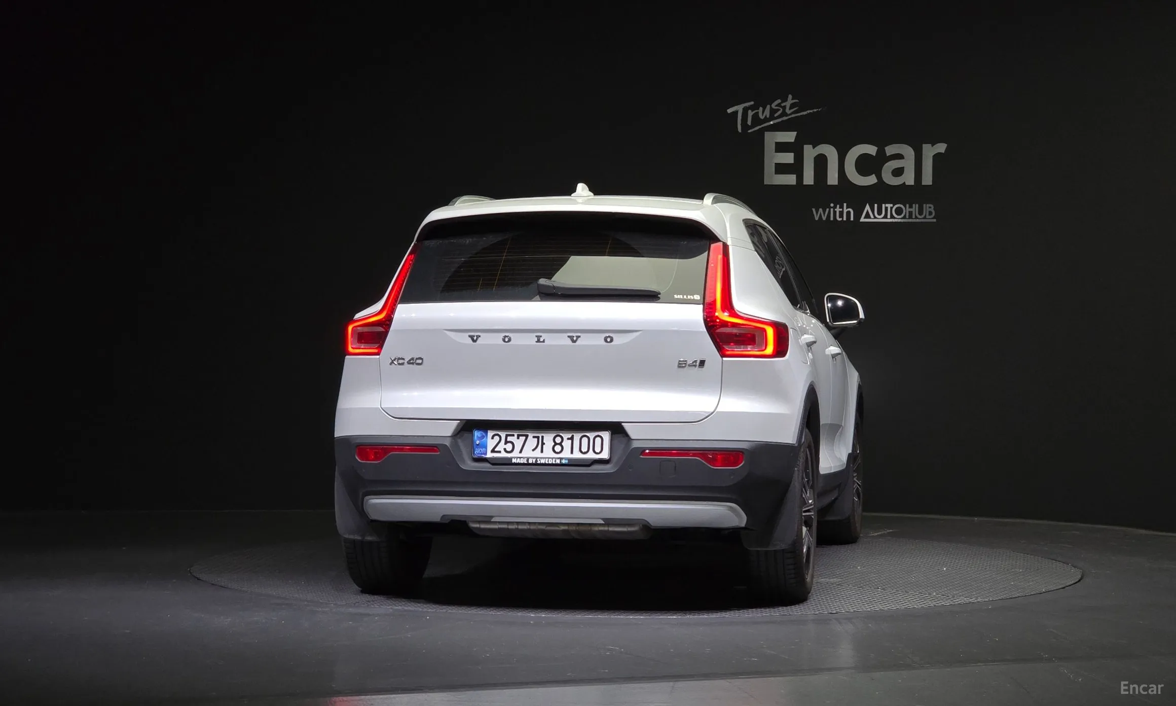 Volvo XC40 превью 4