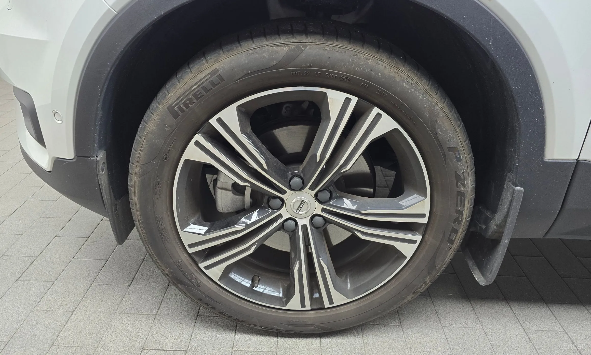 Volvo XC40 превью 5