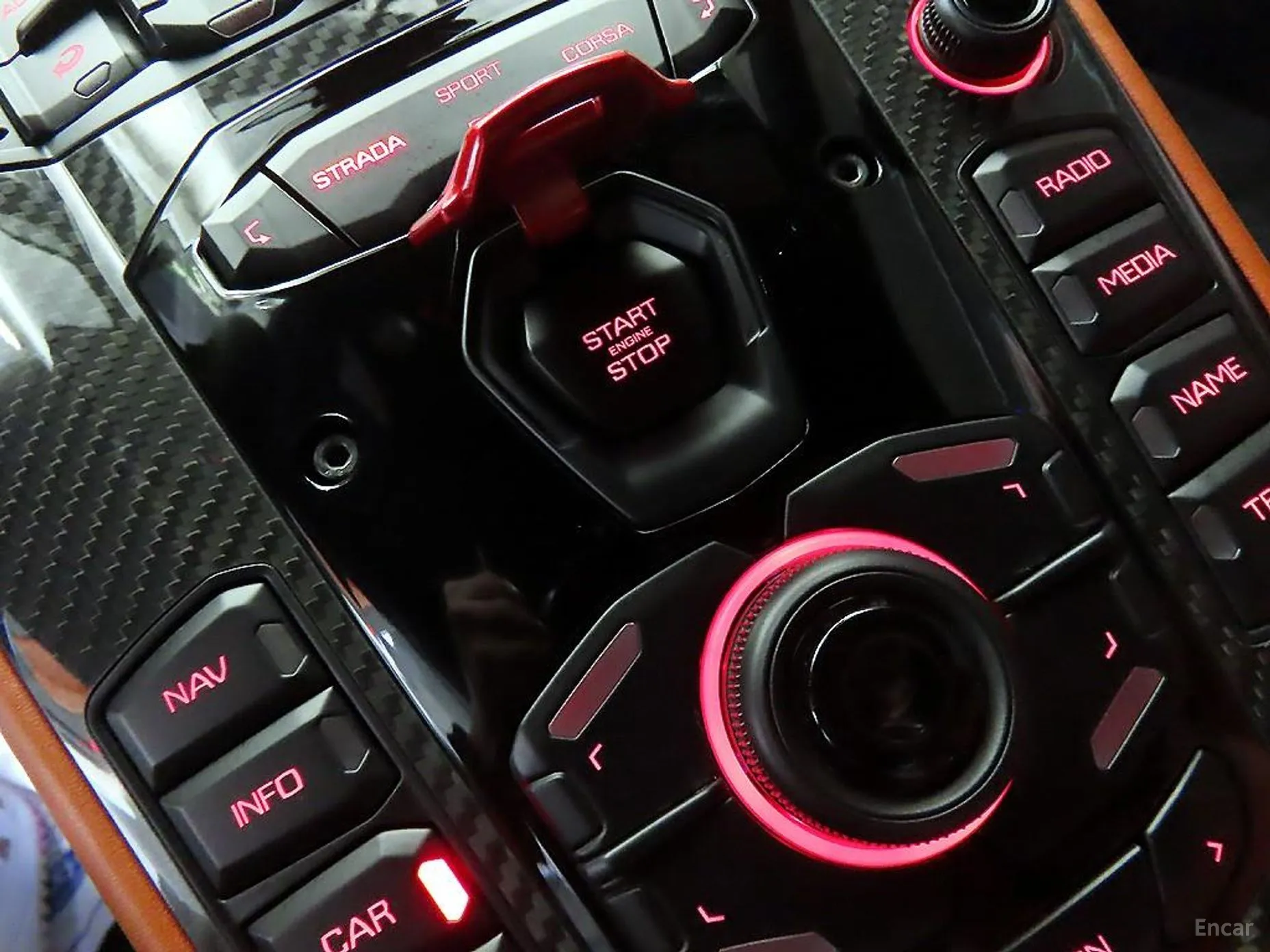 Lamborghini Aventador превью 13