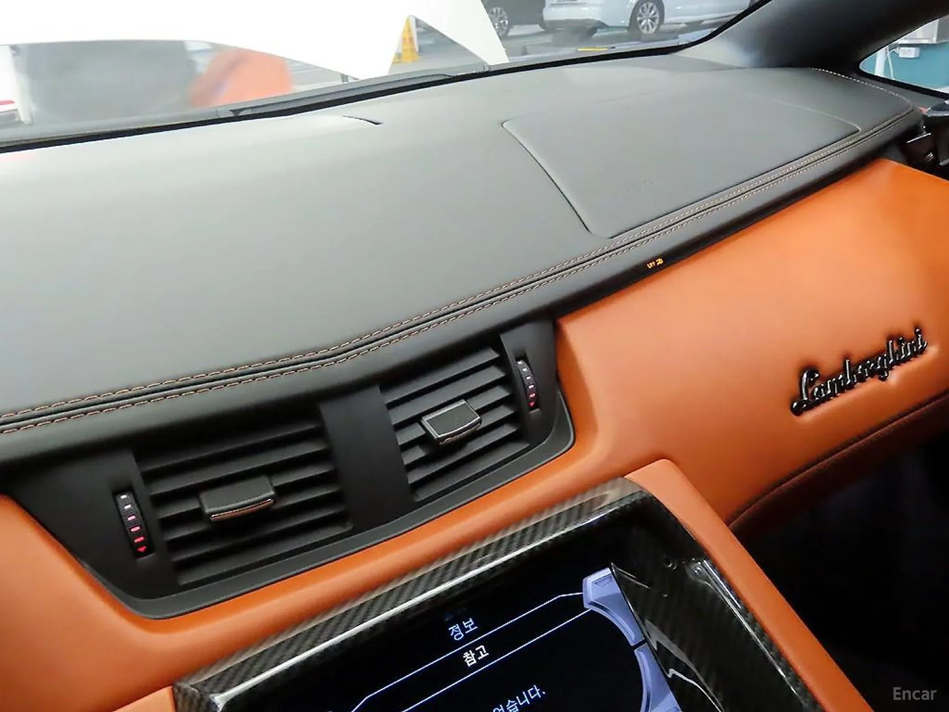 Lamborghini Aventador превью 18