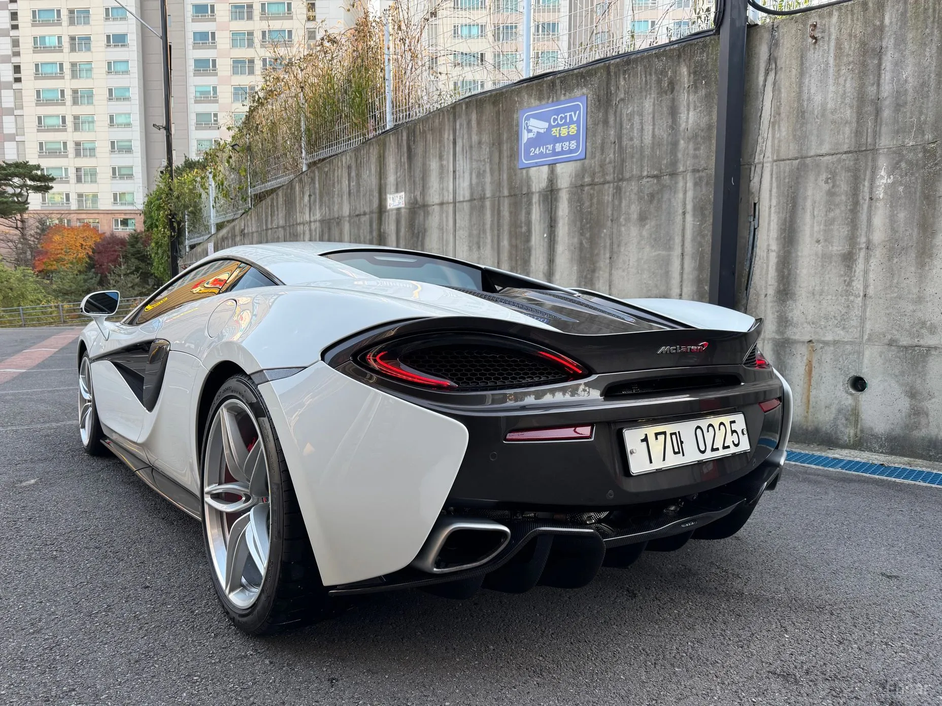 McLaren 570S