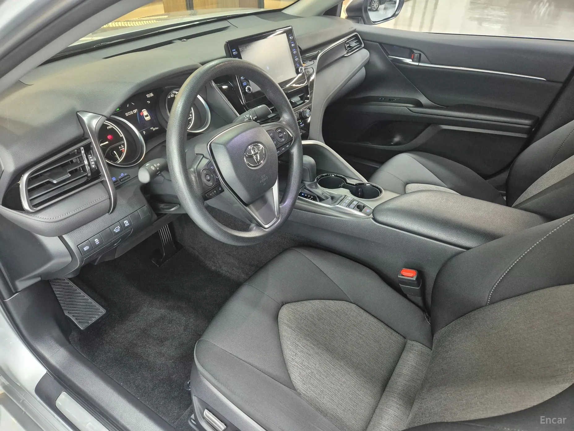 Toyota Camry (XV70) превью 10