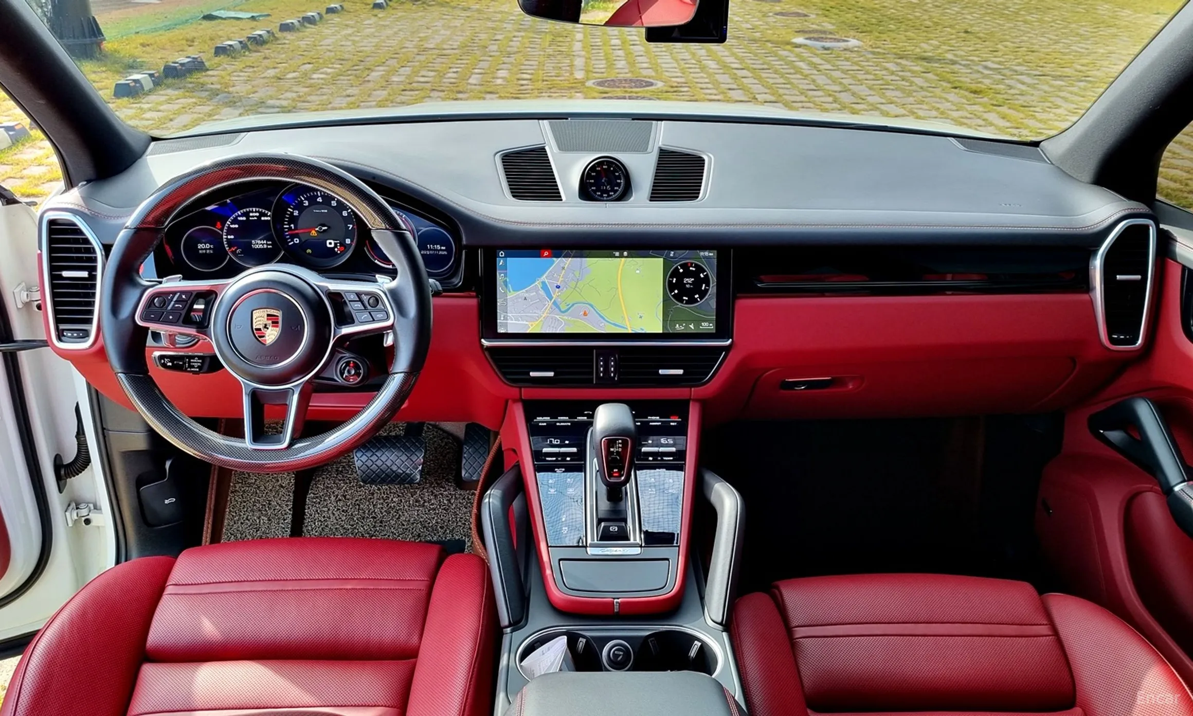 Porsche Cayenne (PO536) превью 11