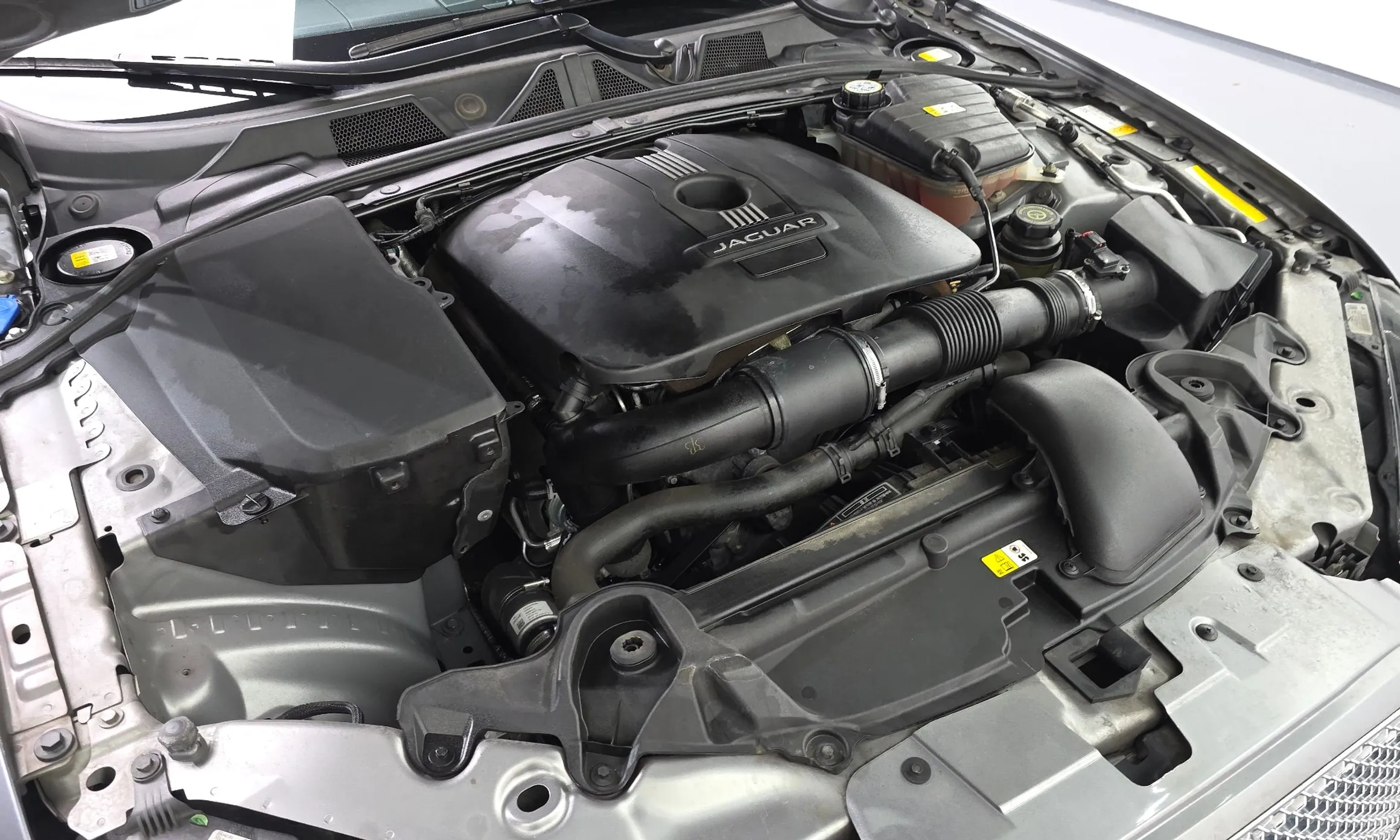 Jaguar New XF превью 6