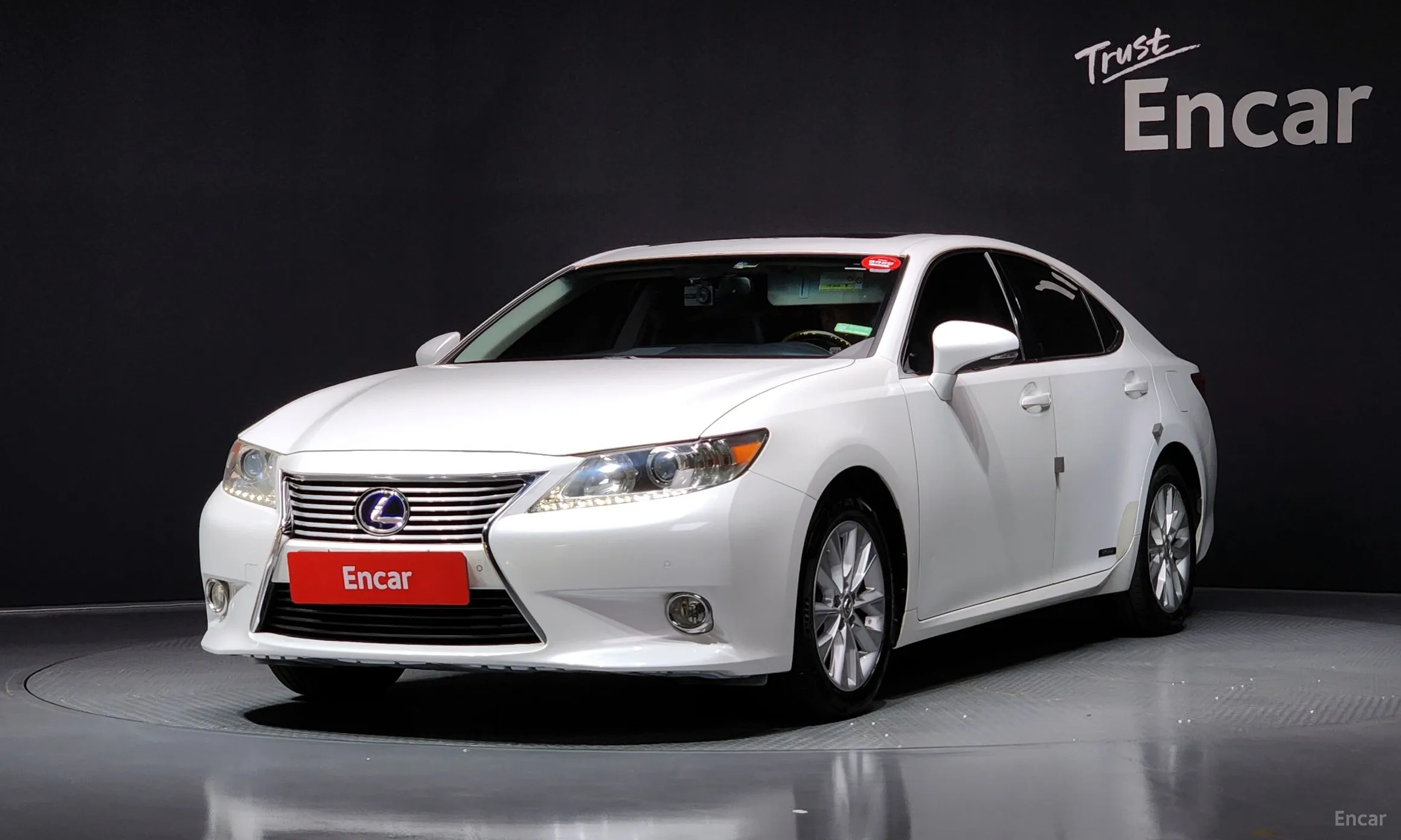 Lexus New ES300h