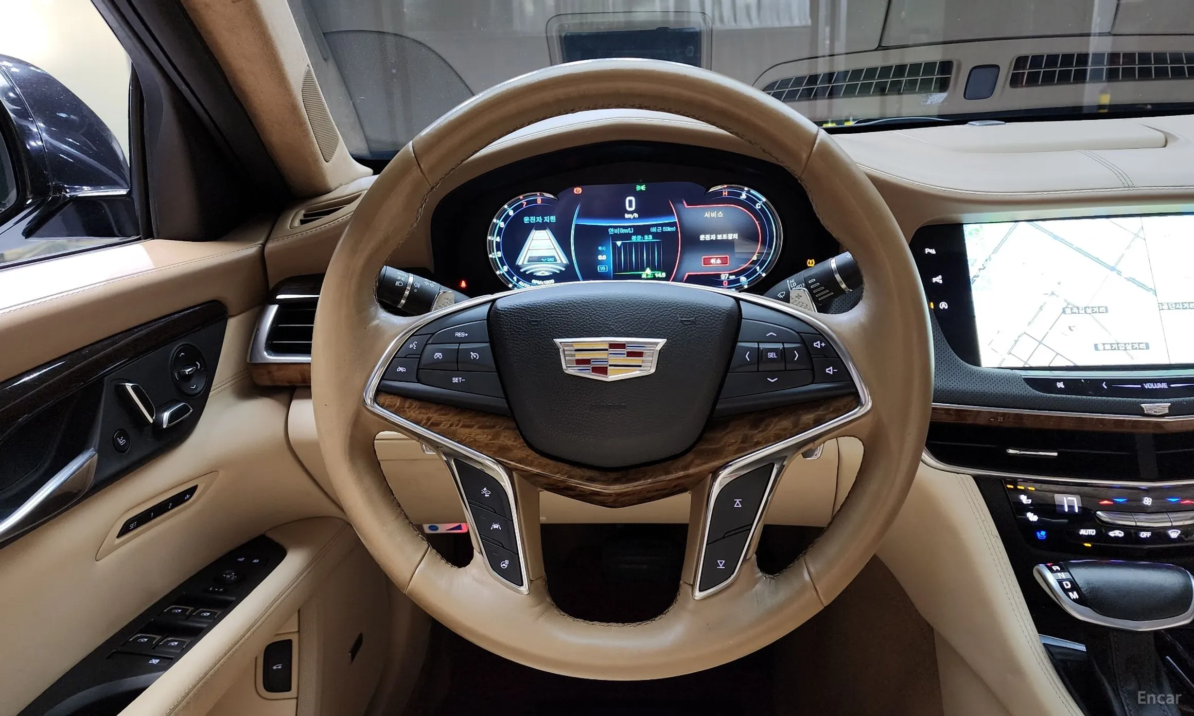 Cadillac CT6 превью 13