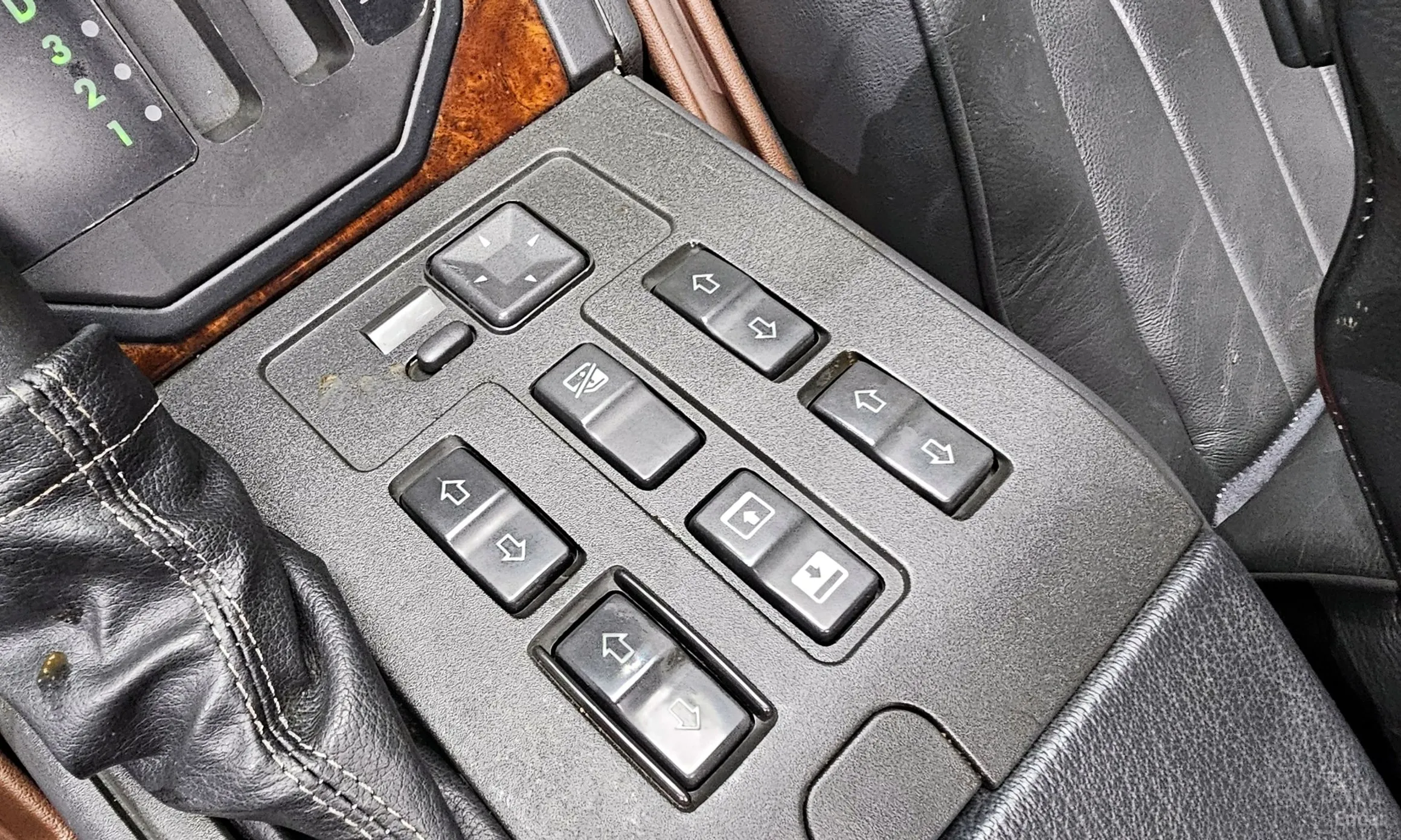 Land Rover Range Rover превью 15
