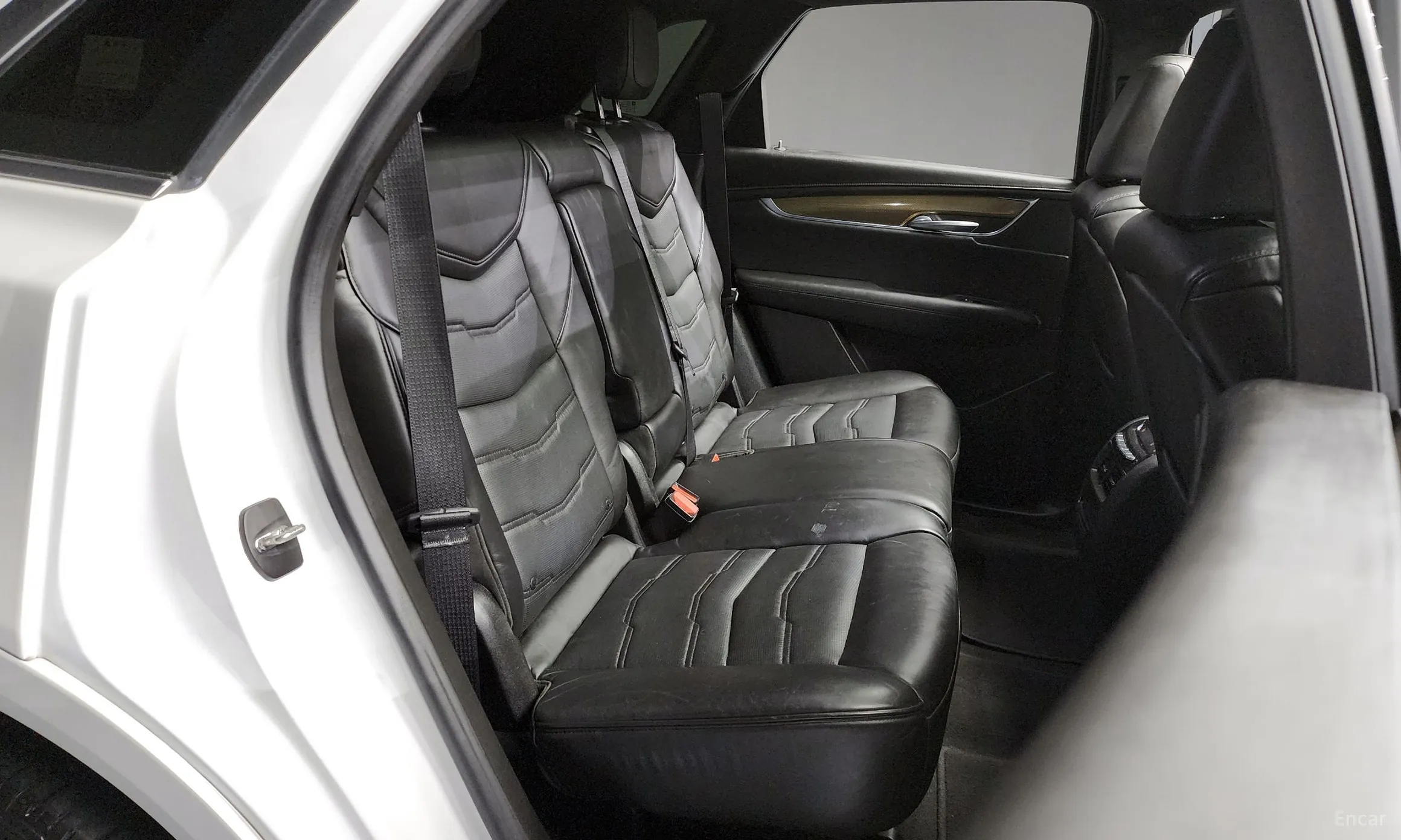 Cadillac XT5 превью 12