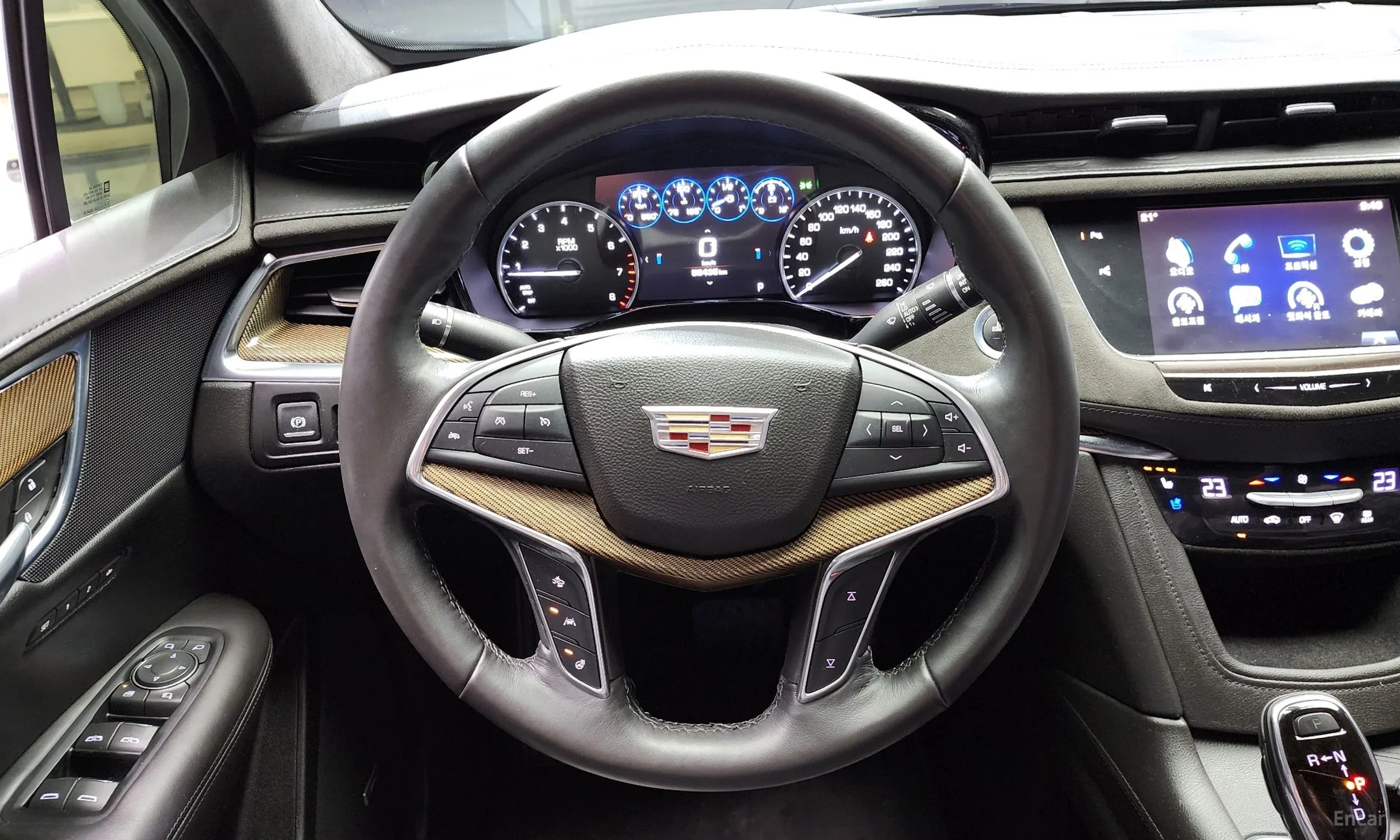 Cadillac XT5 превью 13
