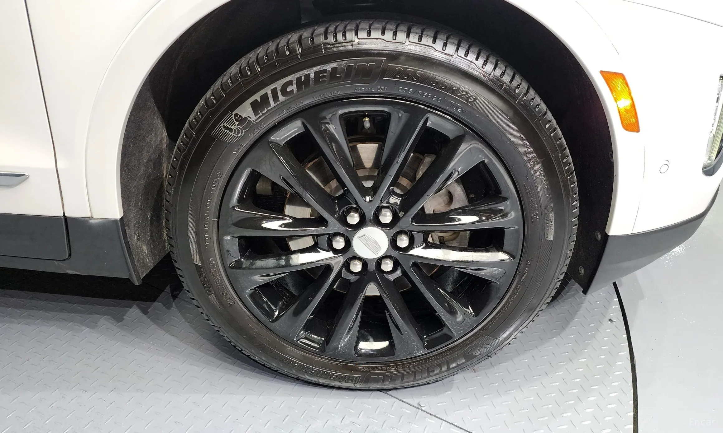 Cadillac XT5 превью 5