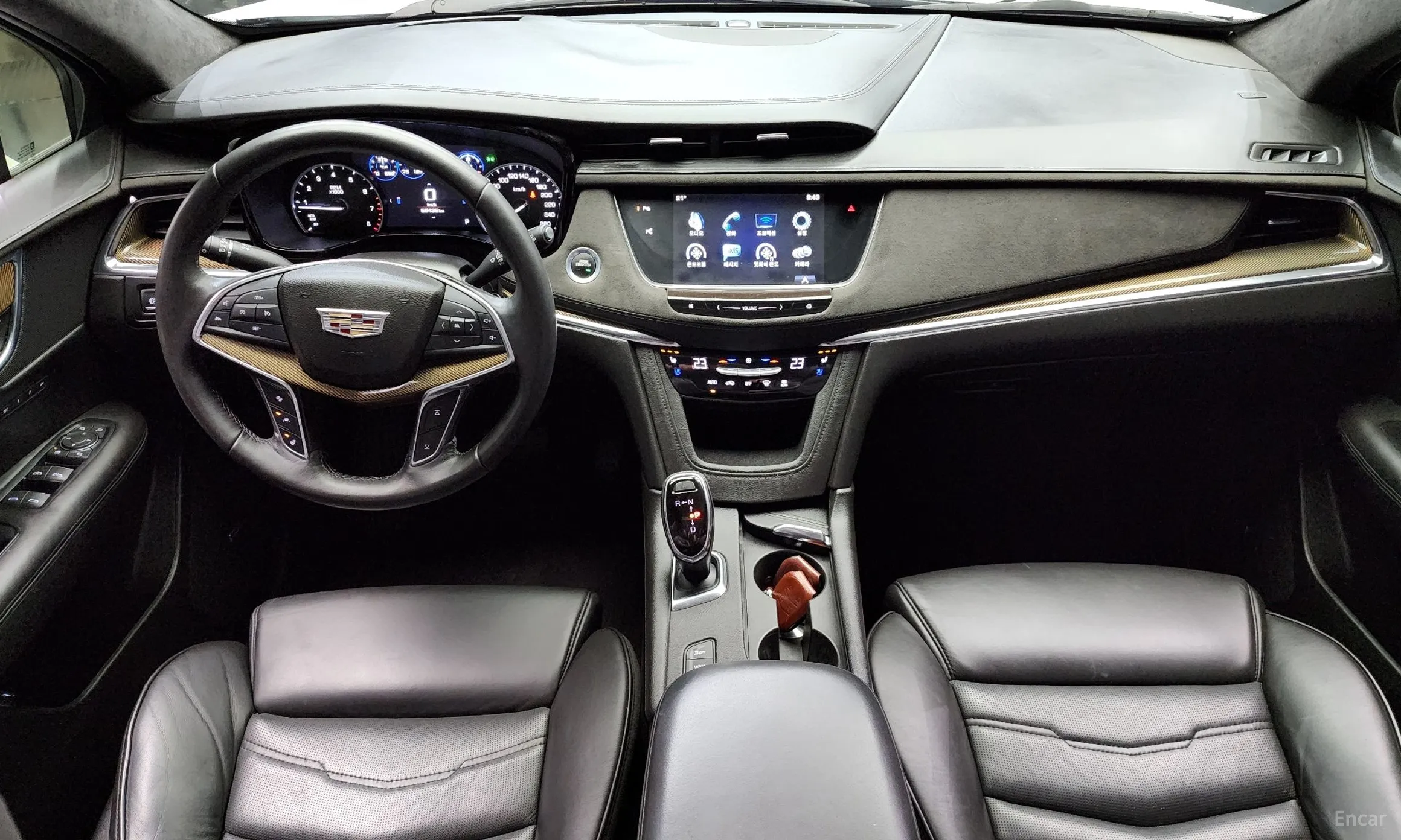 Cadillac XT5 превью 7
