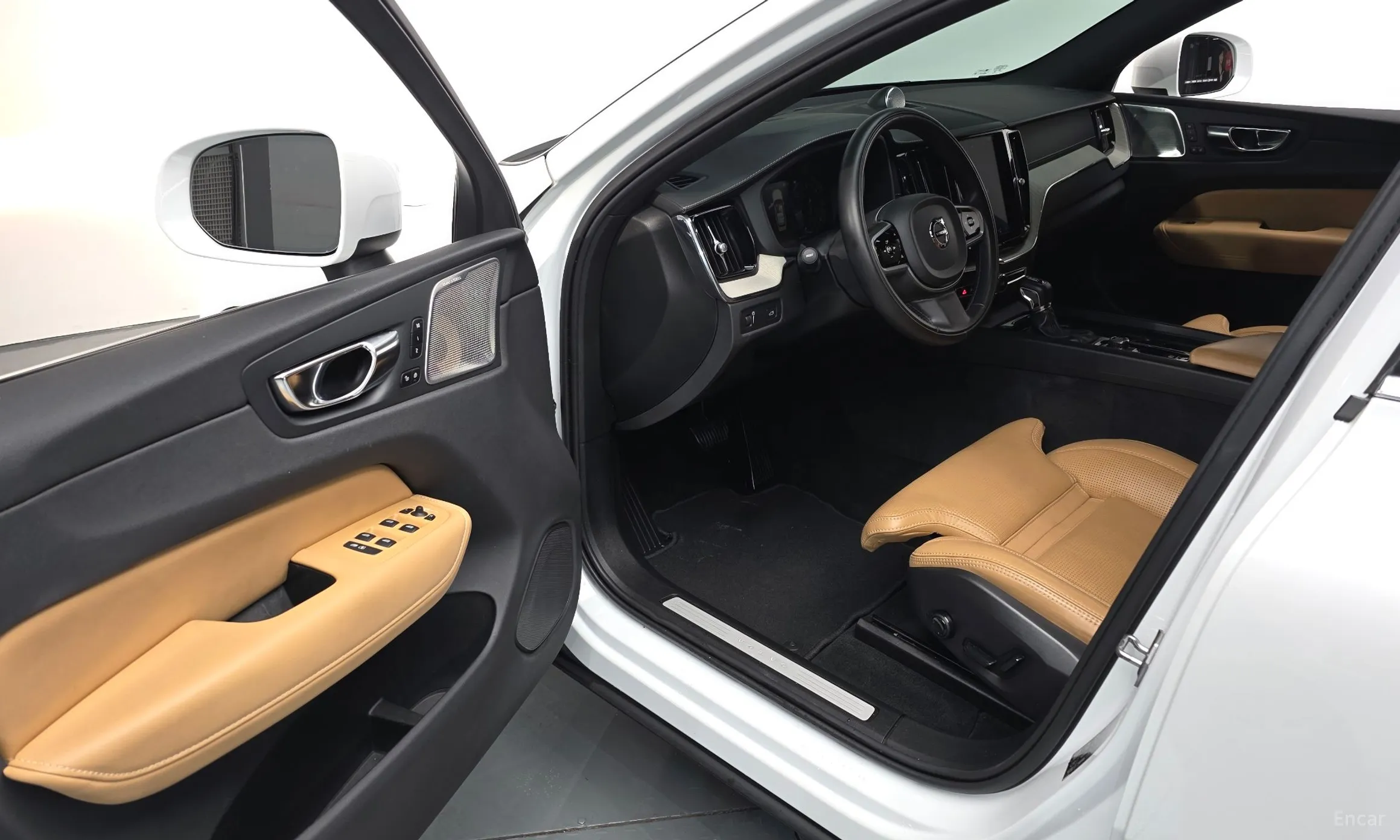 Volvo XC60 Gen 2 превью 12