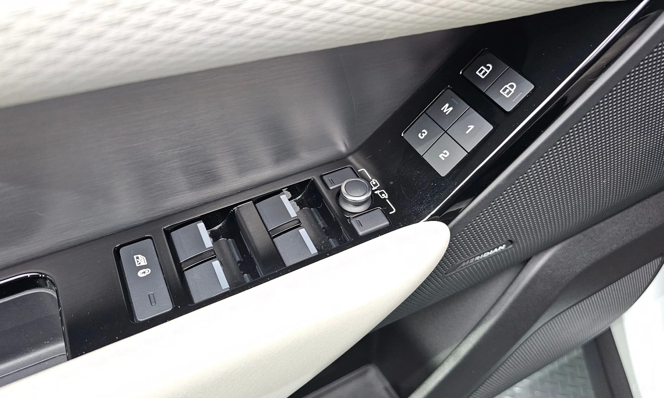 Land Rover Range Rover Bella превью 12