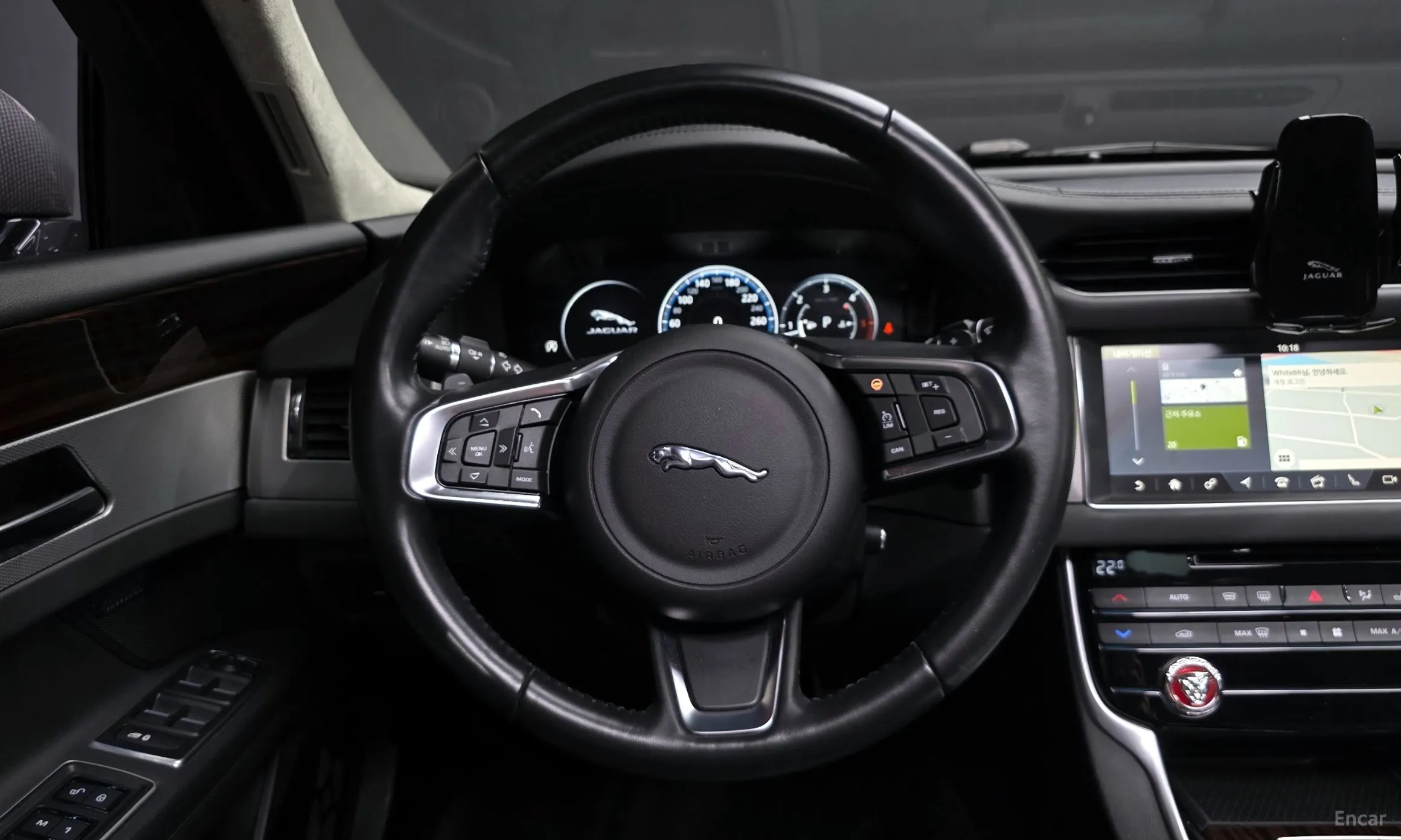 Jaguar XF (x260) превью 13