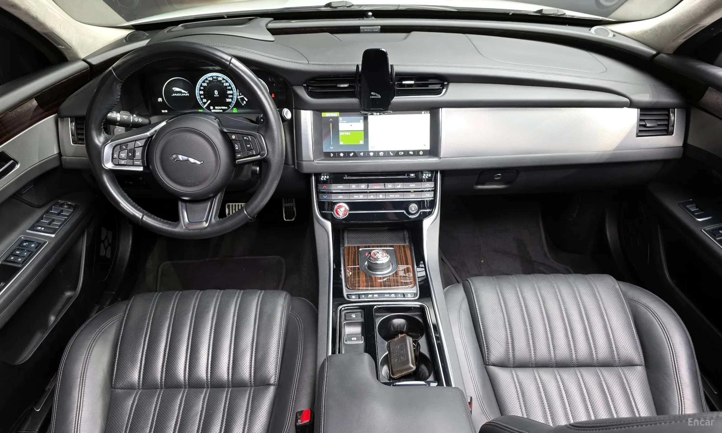 Jaguar XF (x260) превью 7