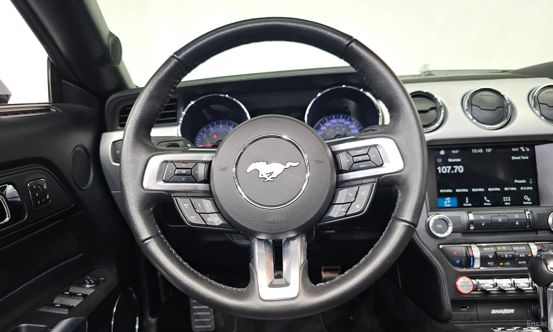 Ford Mustang превью 13