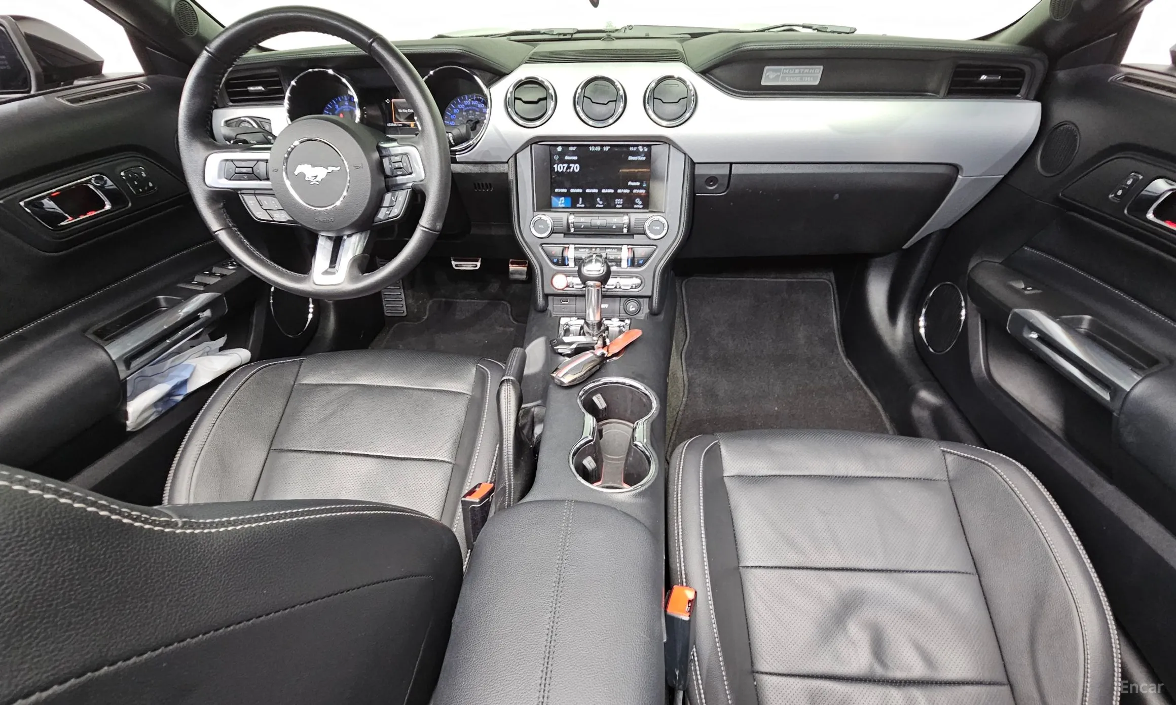 Ford Mustang превью 7